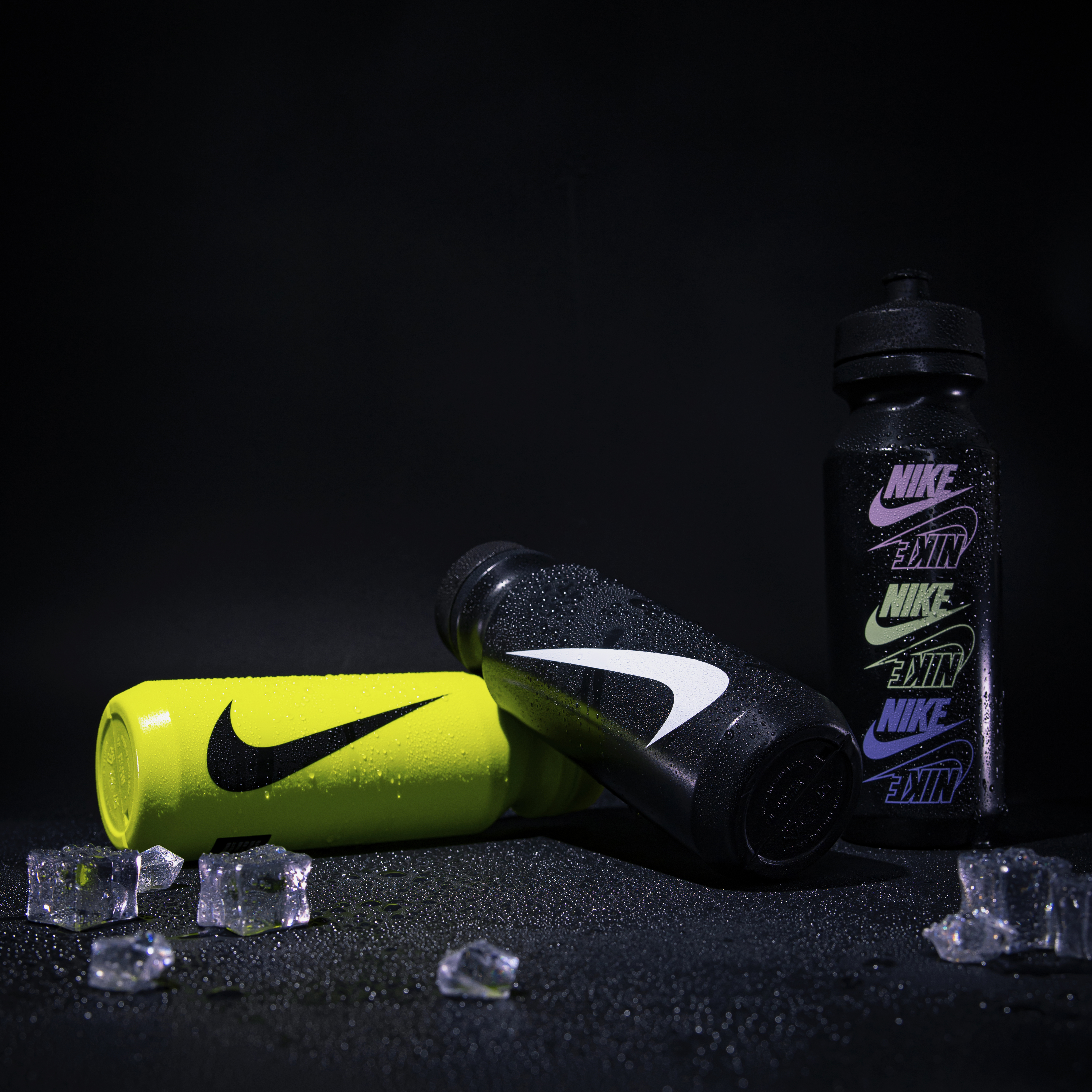 NIKE BIG MOUTH SWOOSH LOGO WATER BOTTLE 2.0 大嘴巴 大勾 運動水壺 32OZ(946ML) -AC4419 黑底白勾091 檸檬黃306 AC4420 黑底彩色LOGO 929