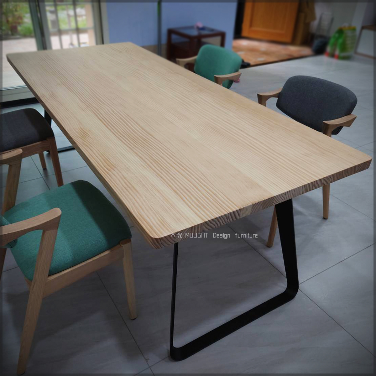 VERN北歐造型扁腳實木桌