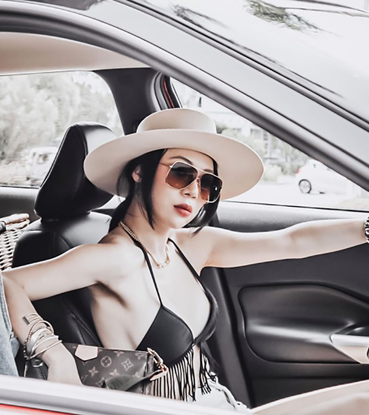 VICTORIA BECKHAM－VB132S／708