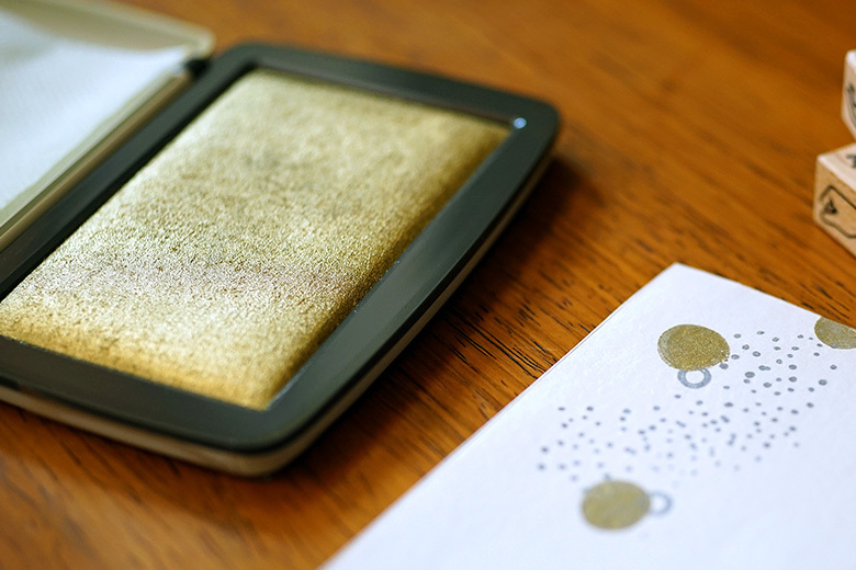 金桂印泥　銀雪印泥　金色、銀色 書畫專用金色印泥高頂瓷盒裝蓖麻油調和印泥特級金色錦盒裝