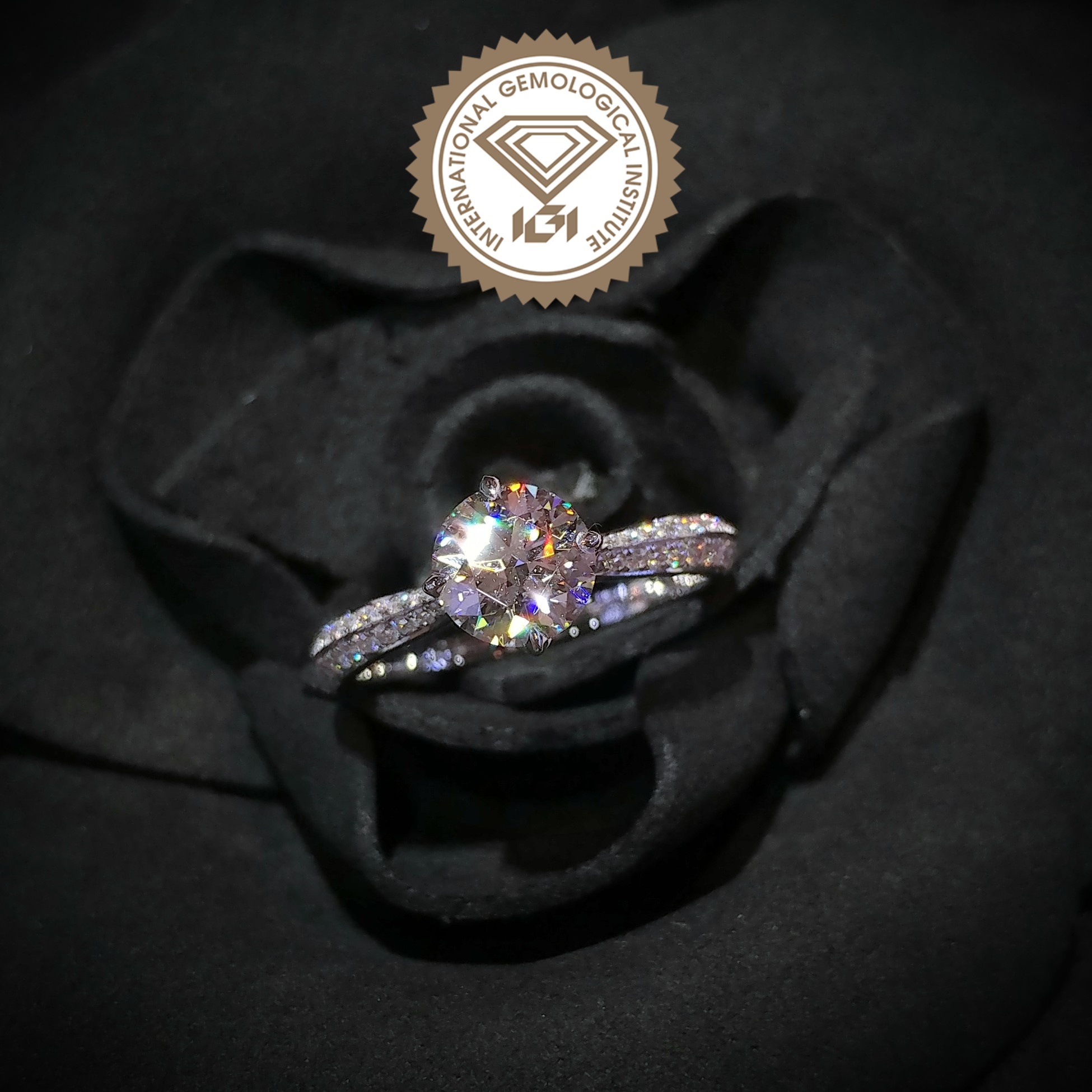 Platinum 900 White Gold 1.10ct Diamond Ring