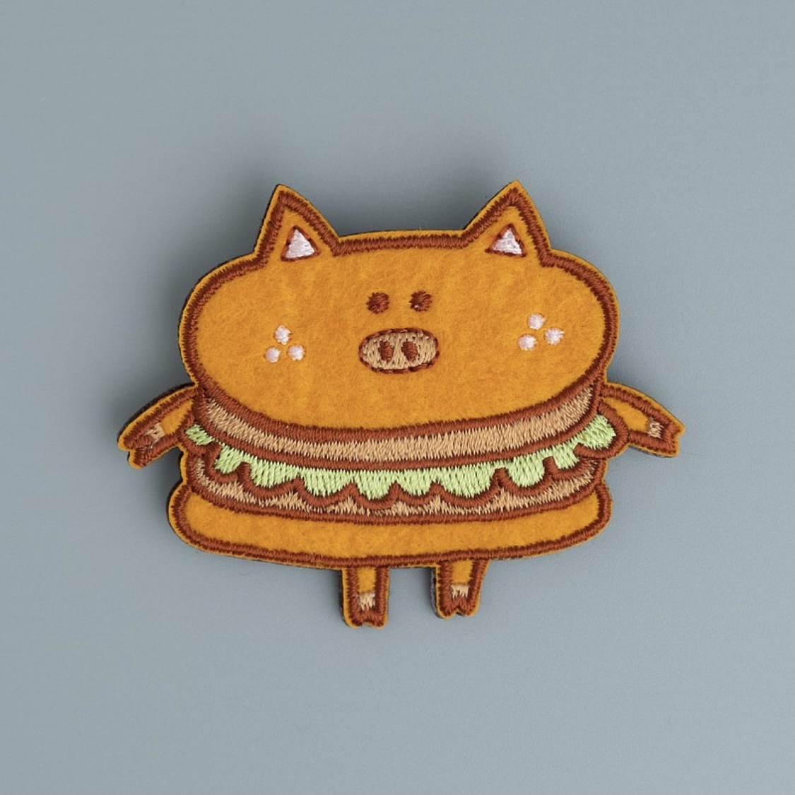 漢堡豬 刺繡別針｜微醺斑比