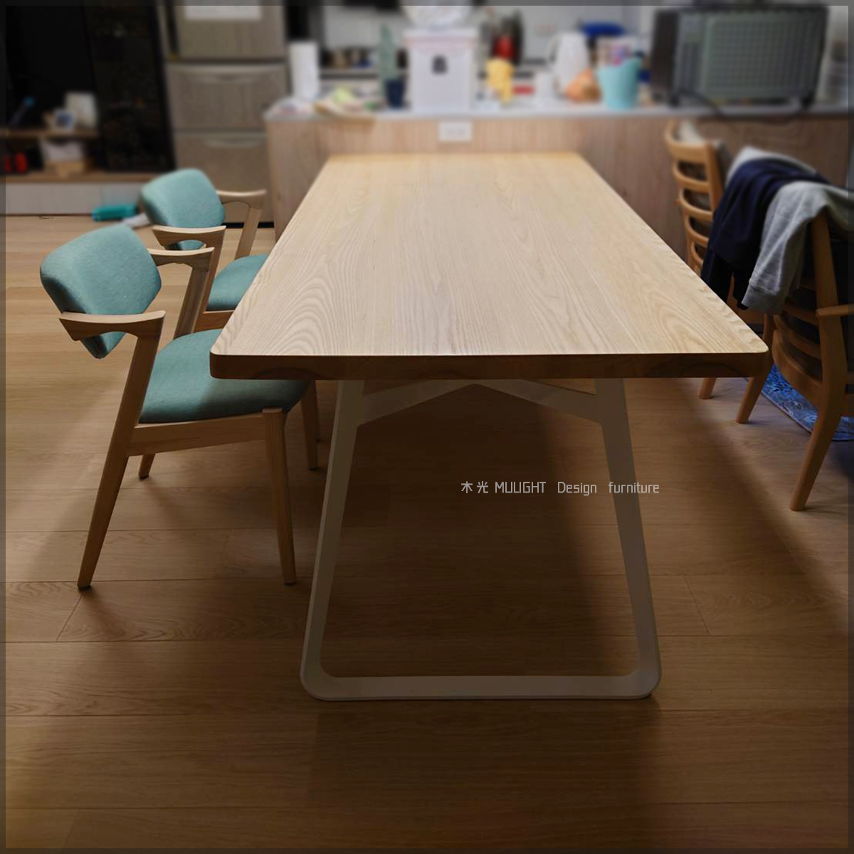 Bianca北歐造型扁腳實木桌