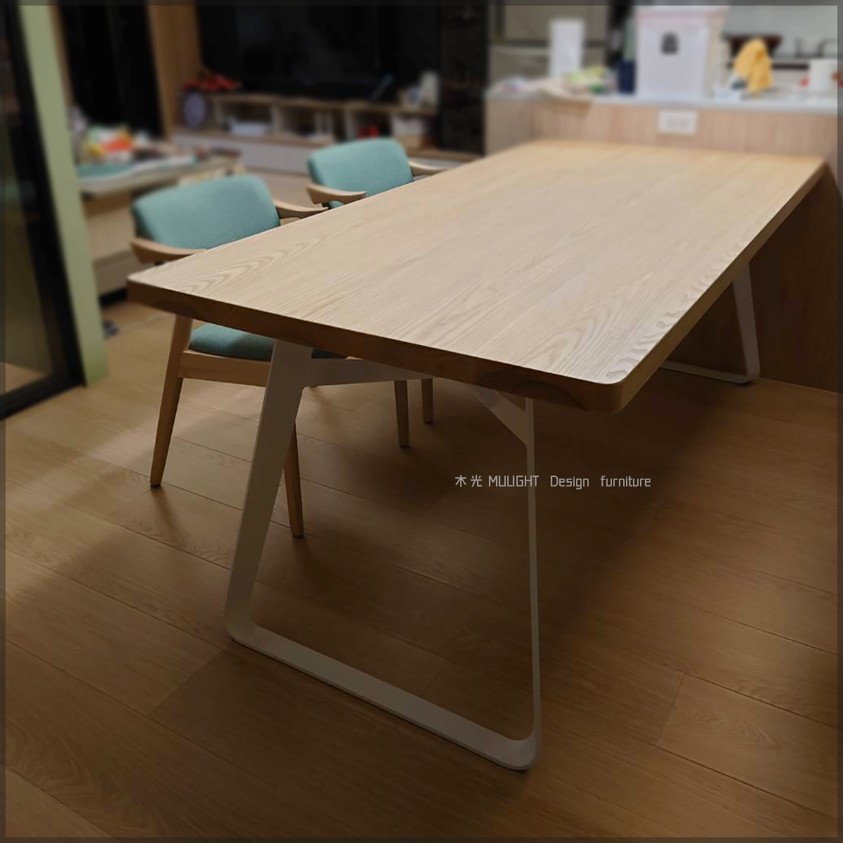 Bianca北歐造型扁腳實木桌