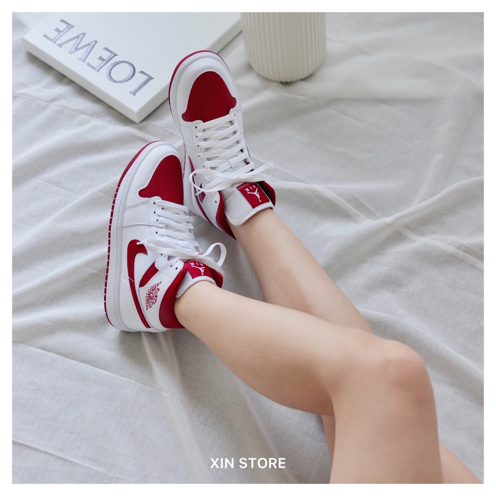 【現貨】Nike W Air Jordan 1 Mid Reverse Chicago 喬丹 高筒 白紅