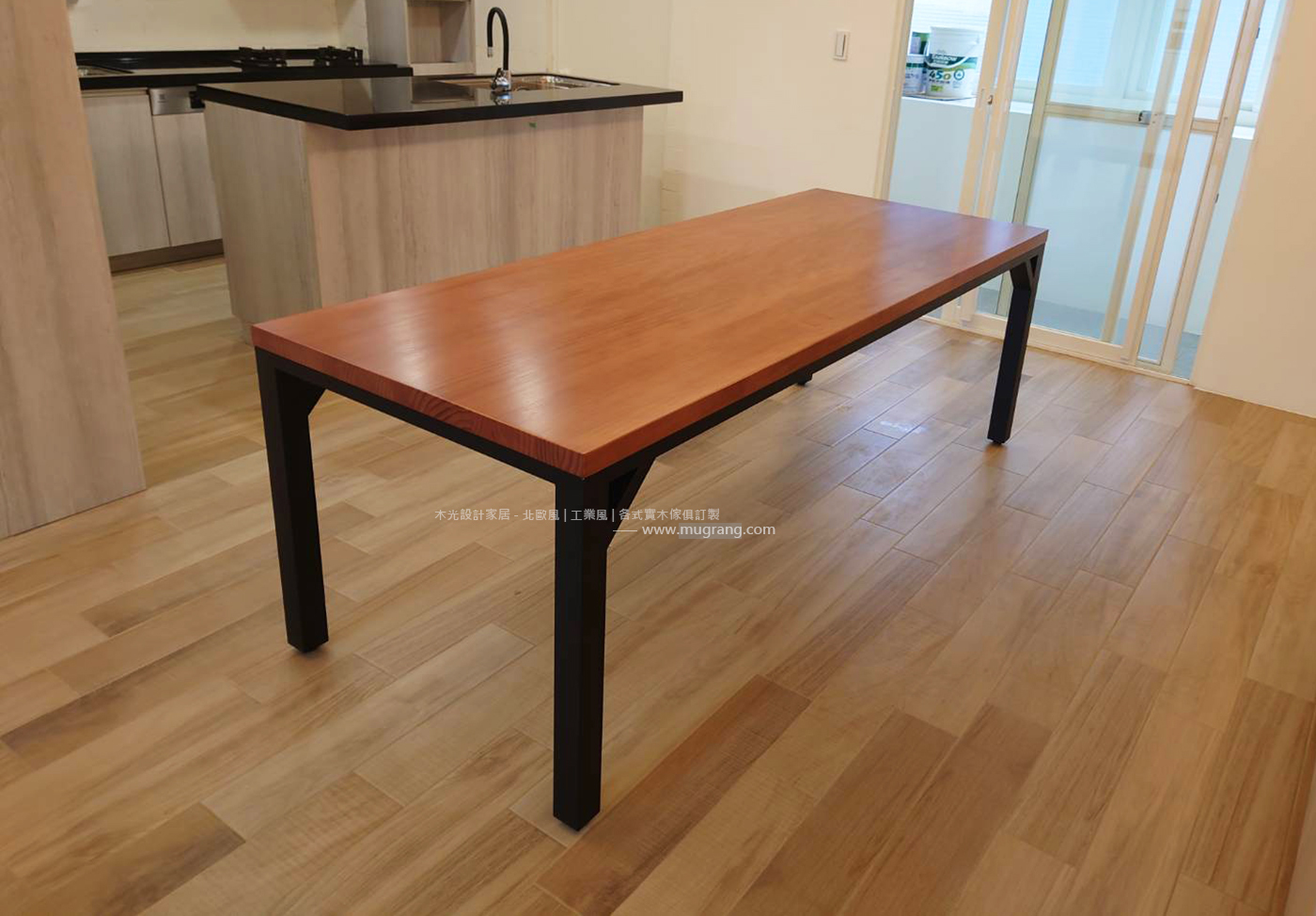LOFT鐵製斜腳實木餐桌(可訂製)