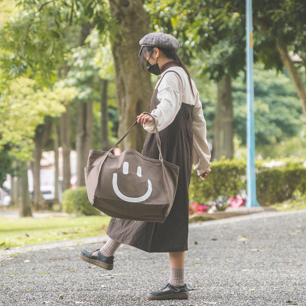 BiA立體帆布袋微笑款 可可棕