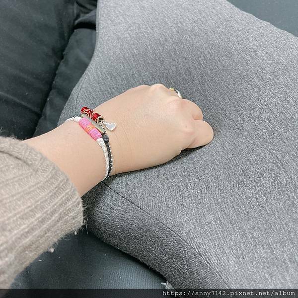 曾小花推薦Beroso倍麗森優扶磁石護頸枕，仰睡和側睡都好睡