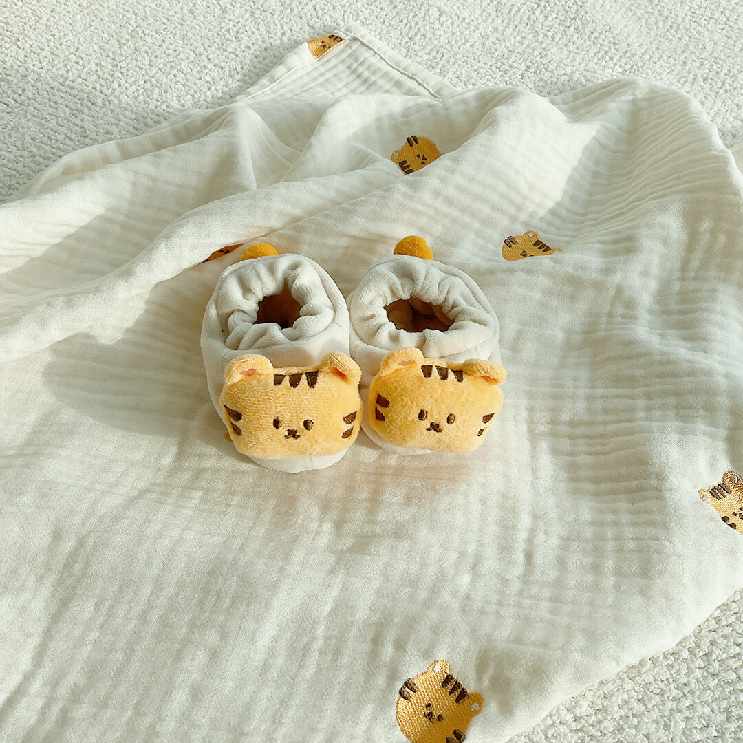 Dot to Dot 公仔頭家居學行鞋