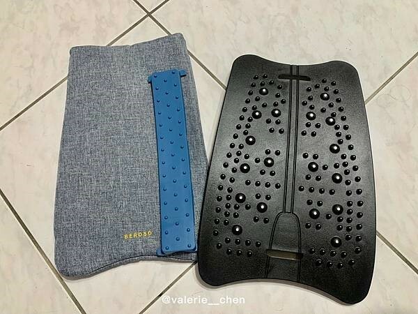 Valerie 鴨推薦旋轉式拉背器加瑜珈墊，舒緩身體不緊繃