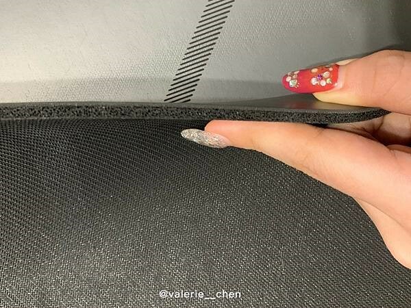 Valerie 鴨推薦旋轉式拉背器加瑜珈墊，舒緩身體不緊繃