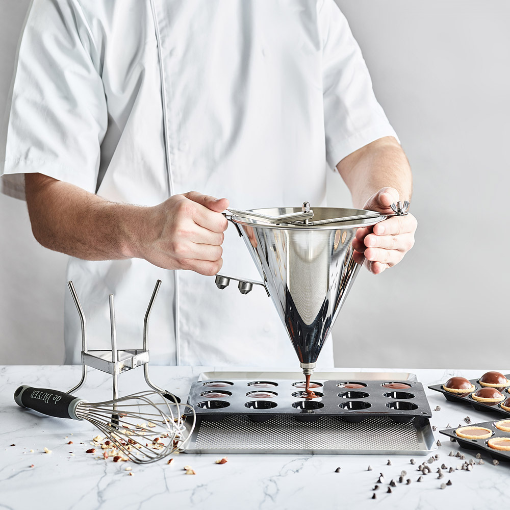 KWIK專業不鏽鋼錐形填餡器-附腳架