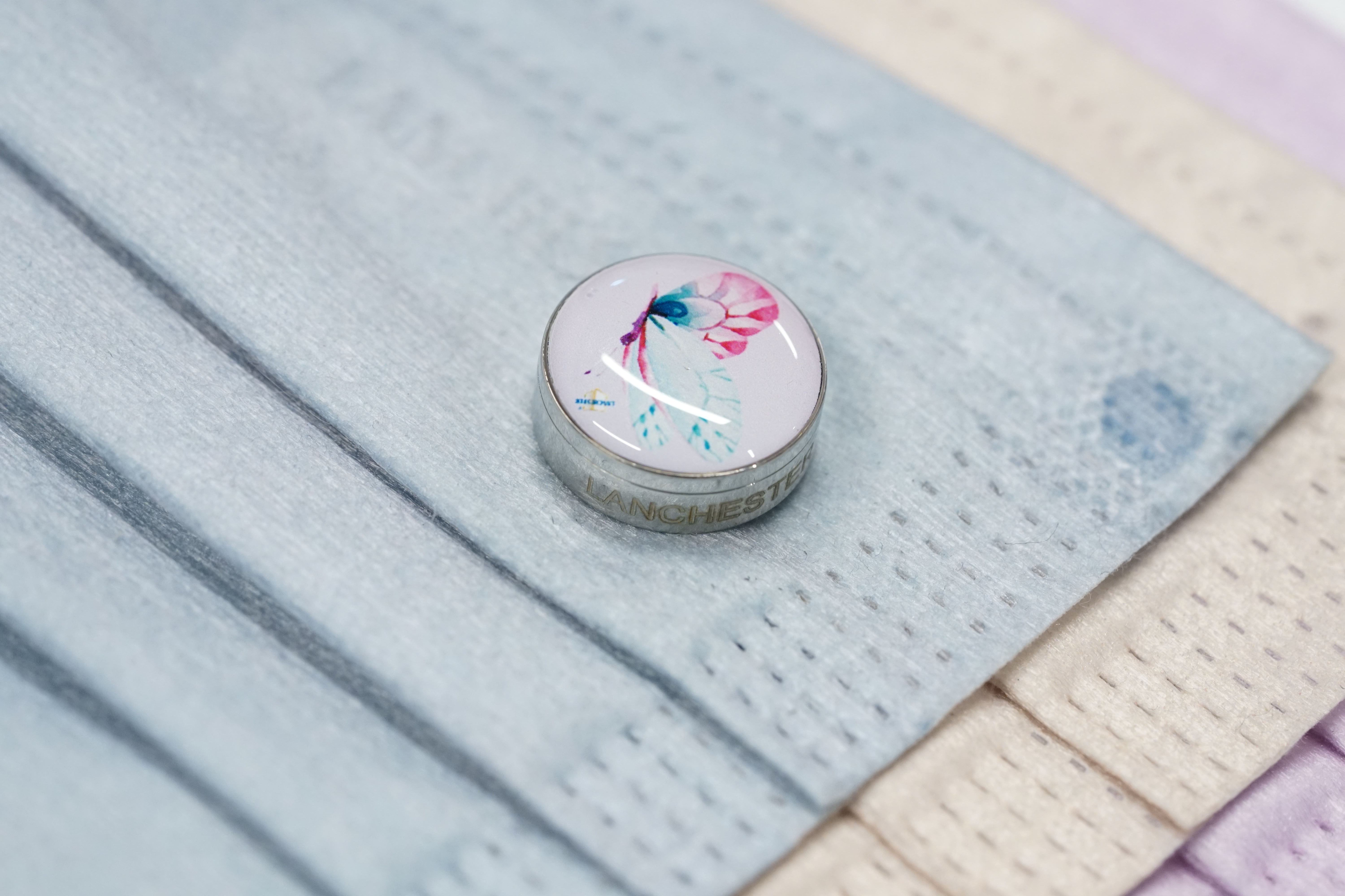 15mm 鳳蝶 口罩香薰釦 香精油釦 香薰釦 口罩磁石釦 口罩香薰夾 (金銀色)(連6片顏色隨機的可重用棉片)(隨機送上口罩3片)