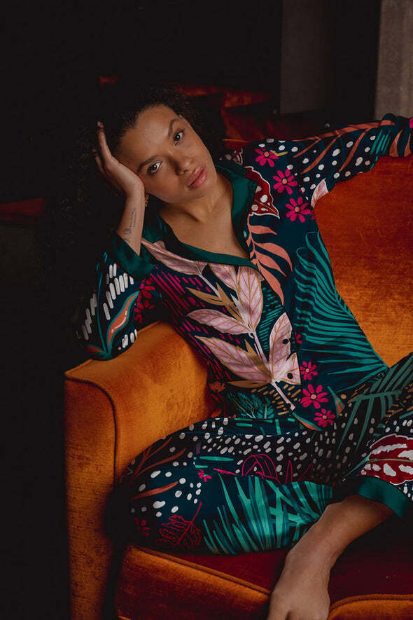 美國Averie Sleep 親膚柔滑兩件式長袖睡衣-綠色地嶽