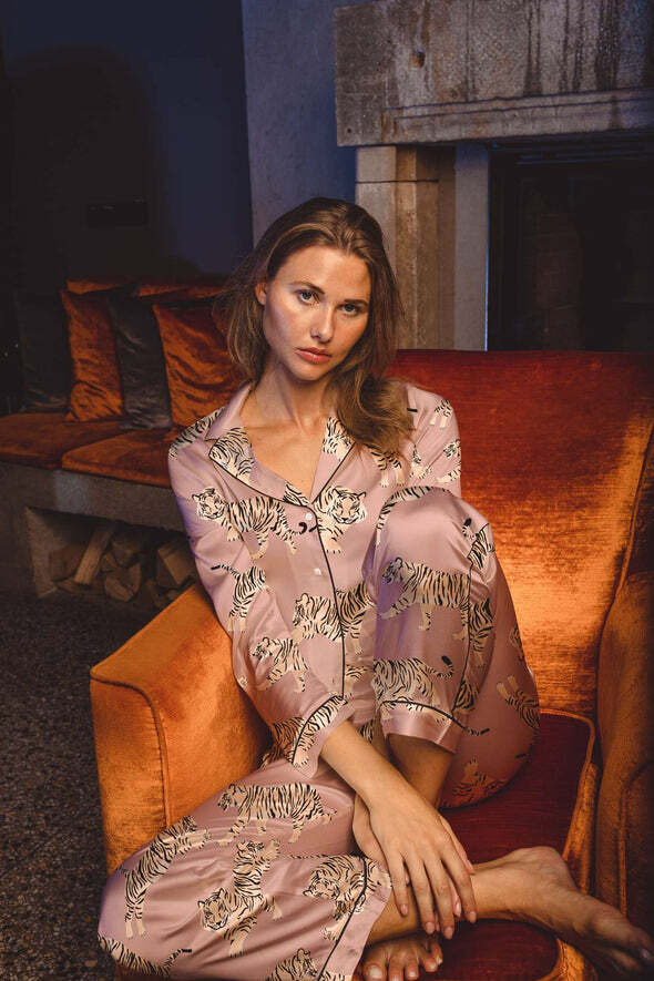 美國Averie Sleep 親膚柔滑兩件式長袖睡衣-復古粉老虎