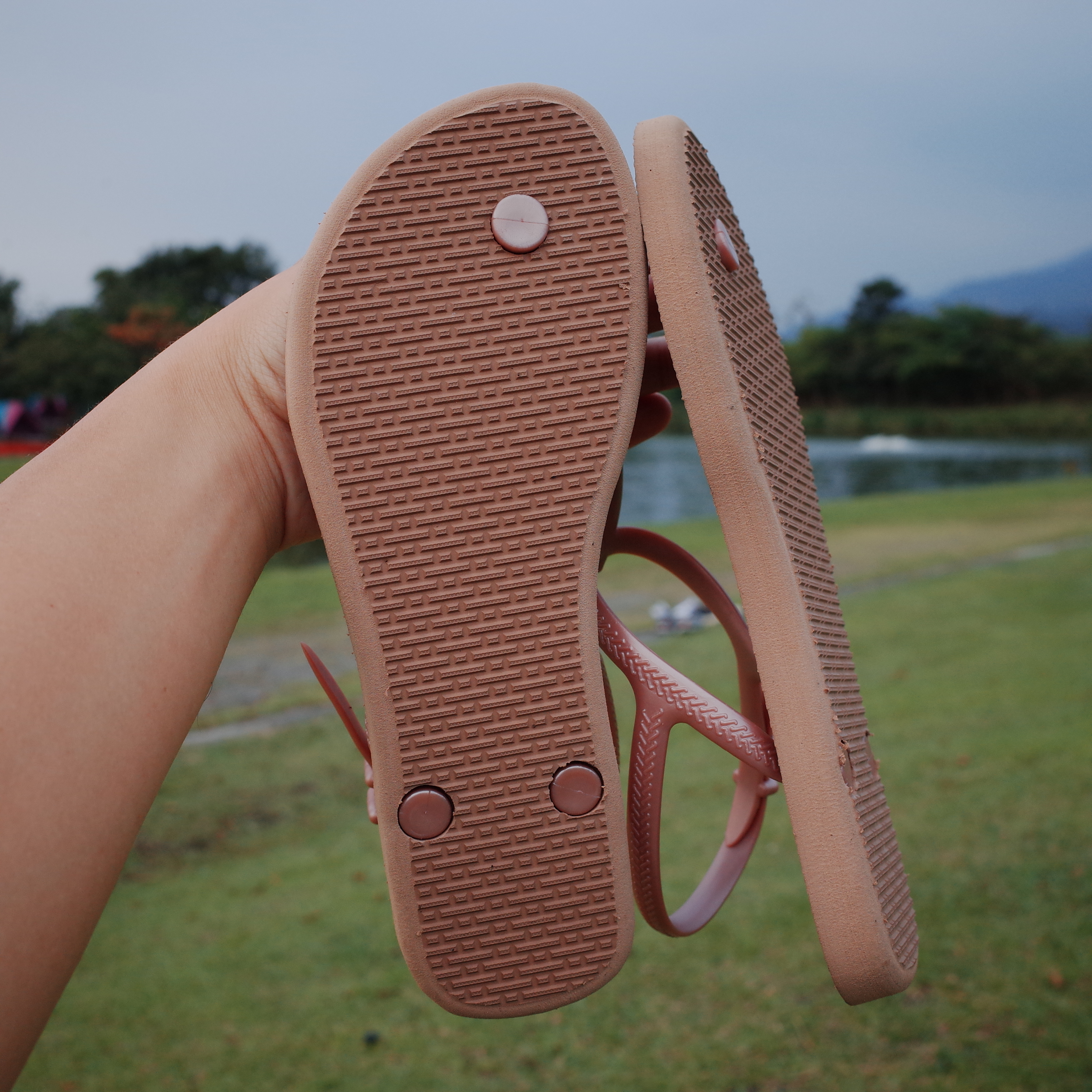 QWQ,夾腳拖,人字拖,拖鞋,夾腳拖鞋,台灣製夾腳拖,好穿夾腳拖,夾腳拖品牌,人字拖品牌,夾腳拖哪裡買,夾腳拖推薦.評價