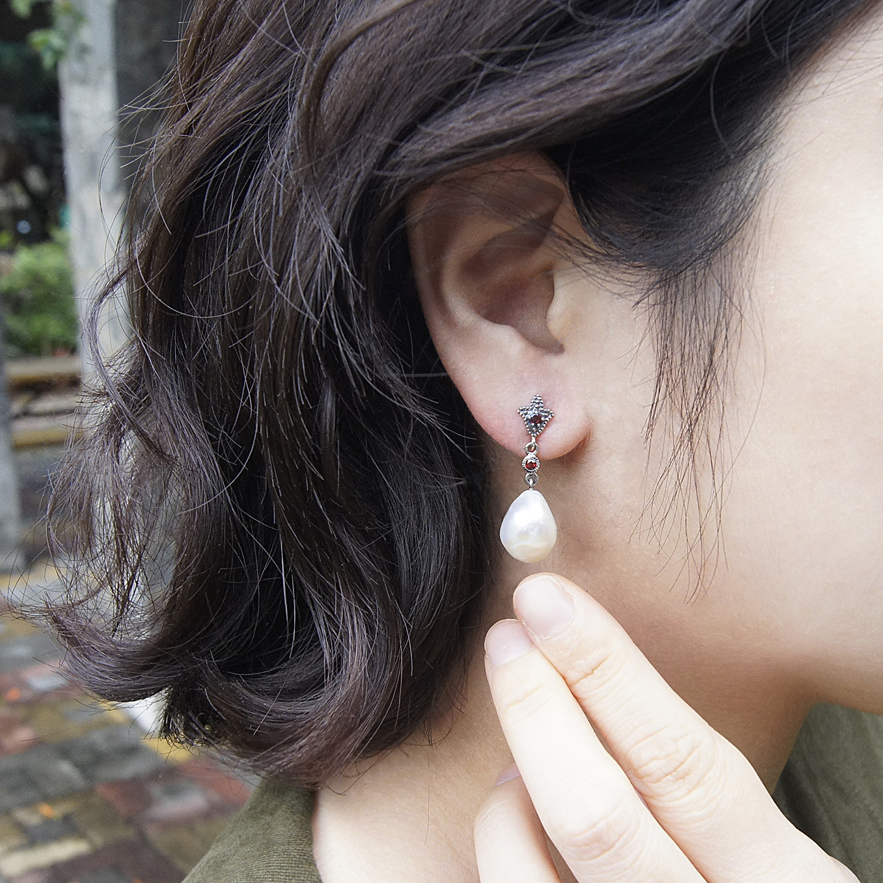 巴洛克珍珠紅榴石耳環（OP1922）