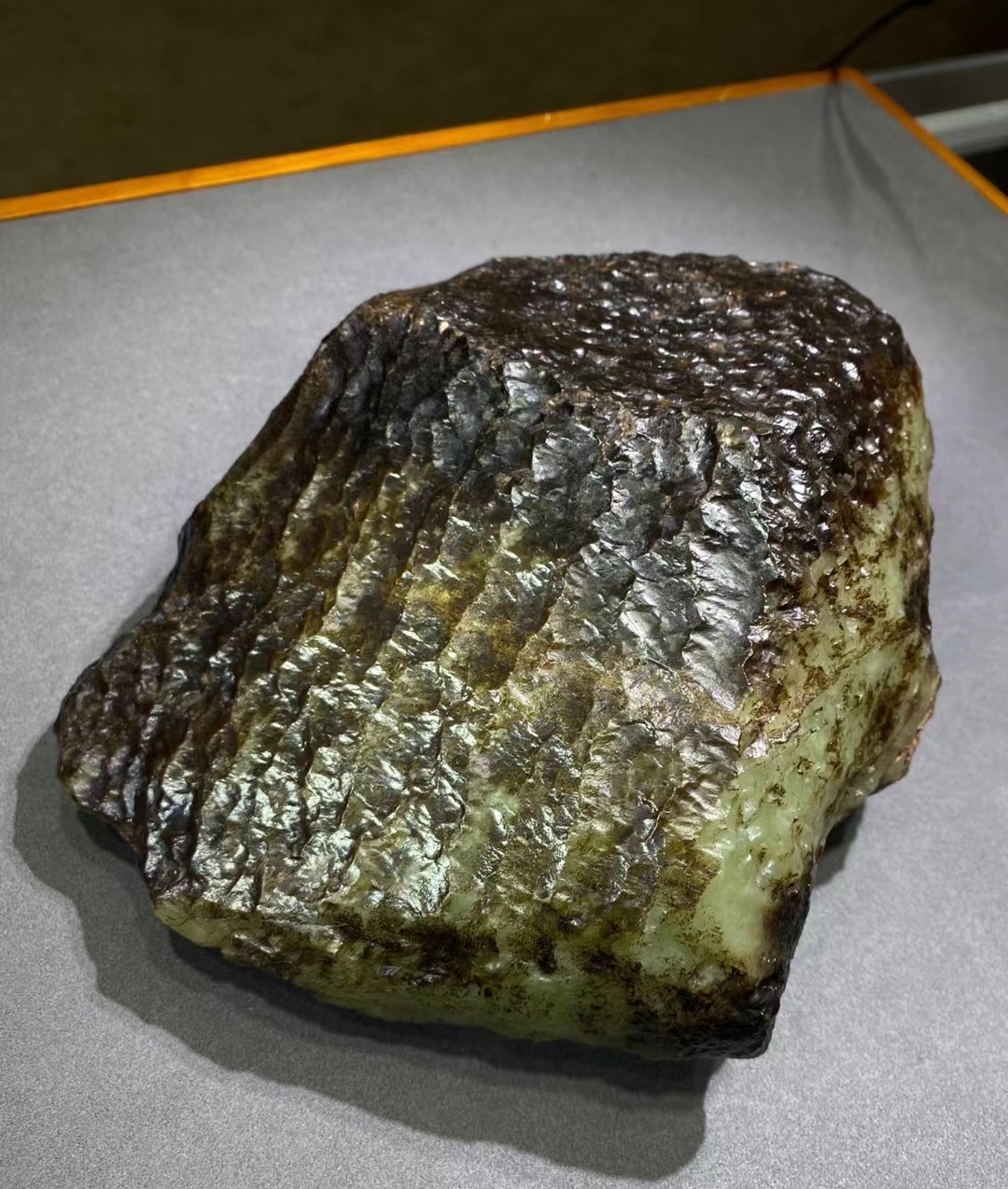 2871 和田玉戈壁料黑皮黃玉料