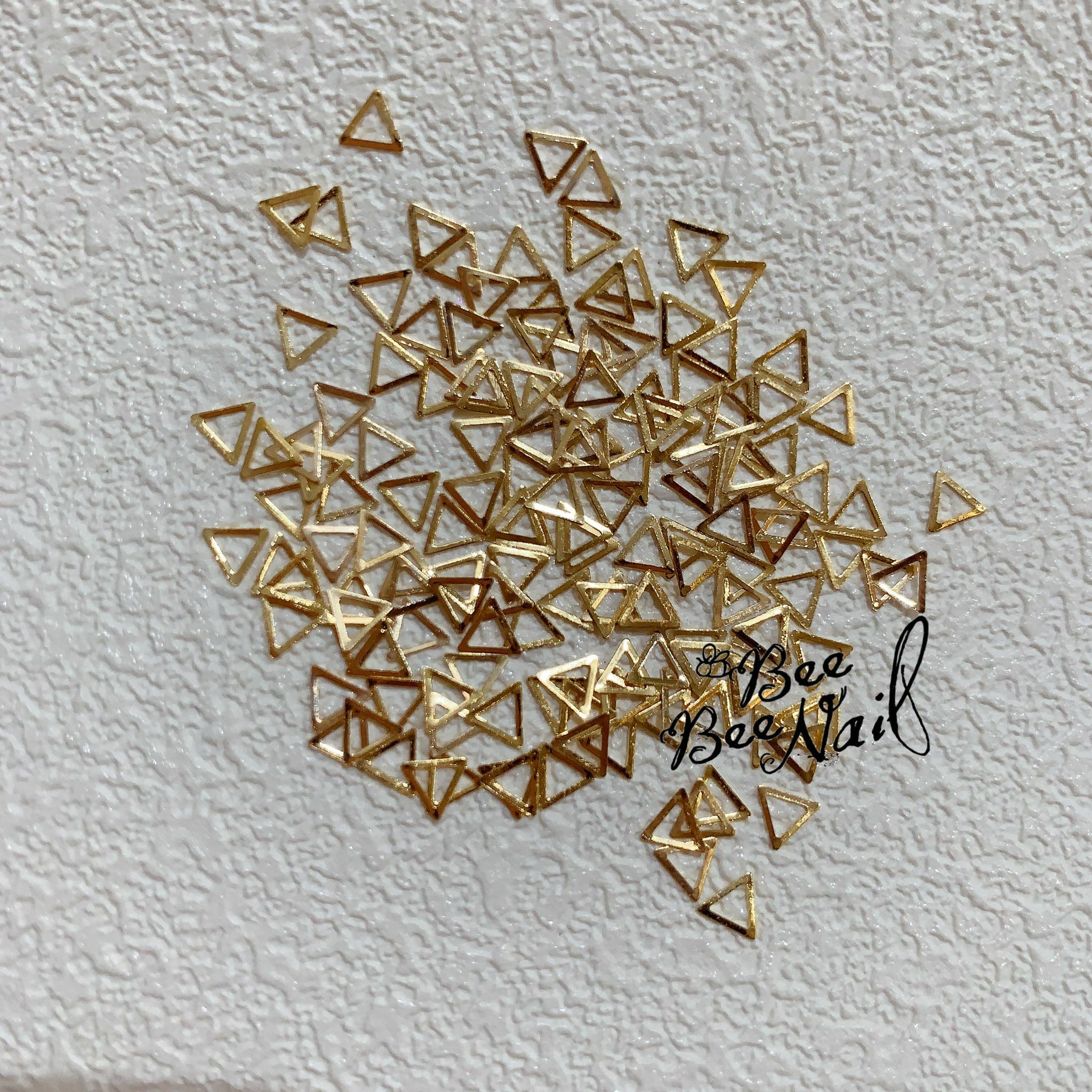 不褪色金屬  空心 4mm 三角形飾品-約200粒