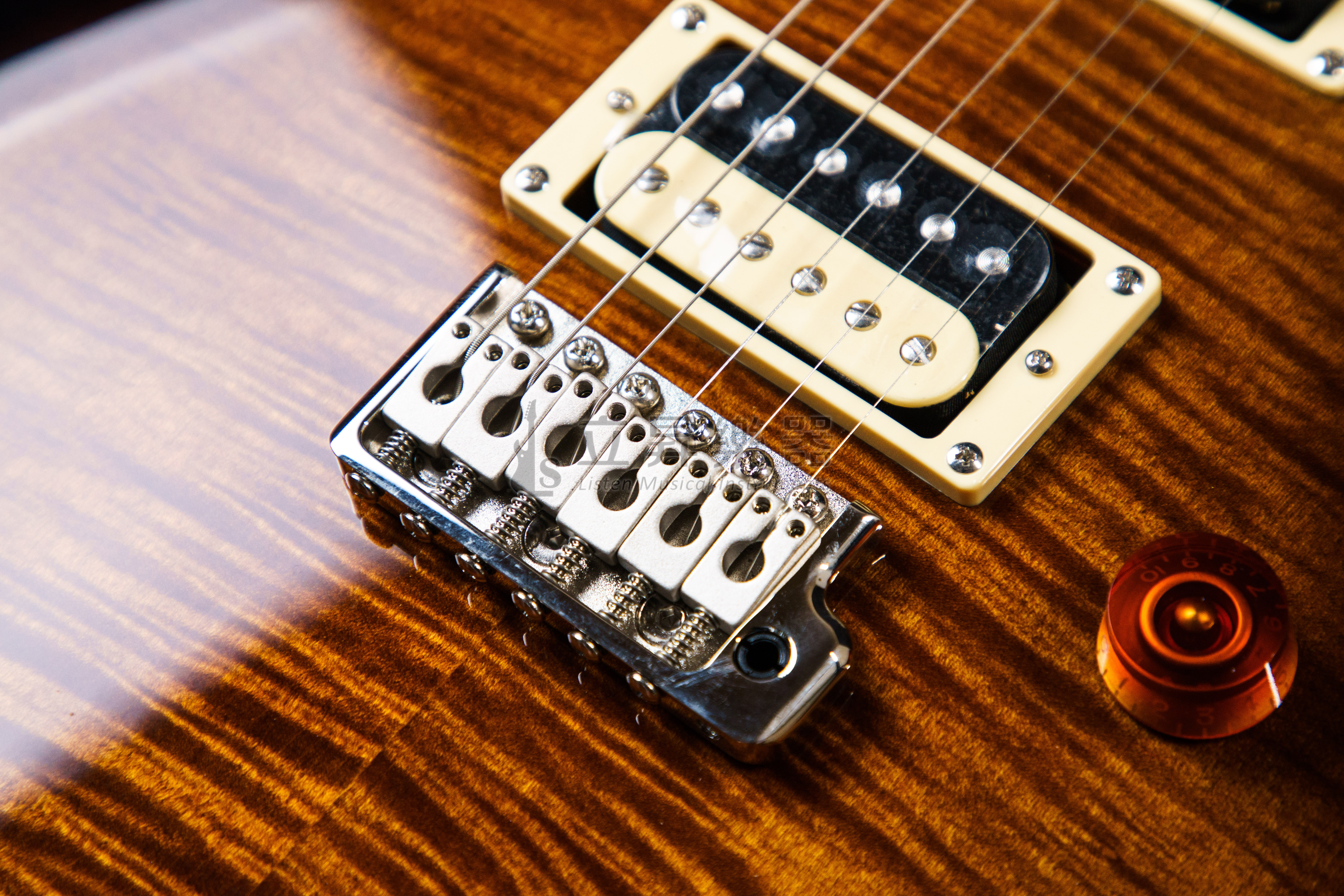 PRS PRS SE CUSTOM 24 Black Gold Burst 電吉他 虎紋楓木 黑金漸層 印尼廠 附原廠琴袋 CU44BG 第 3 張圖片｜三峽吉他 / Bass