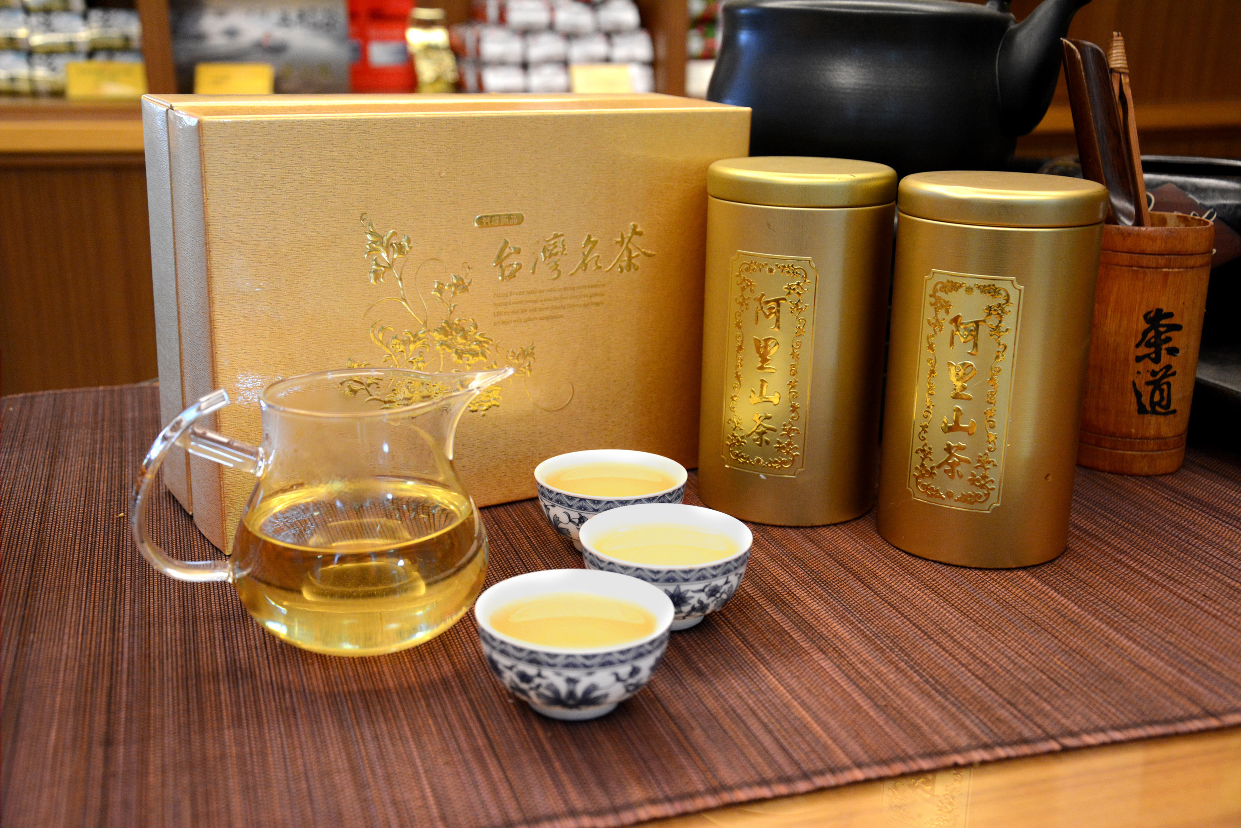 《萬年春》金台灣名茶禮盒150G*2