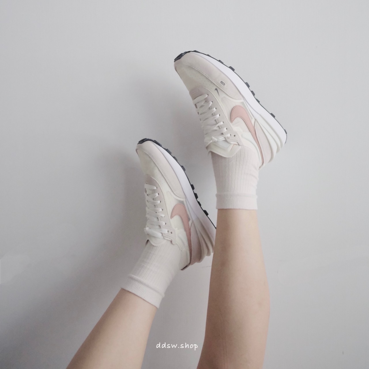 Nike Waffle One 玫瑰粉白 小Sacai DN4696-102