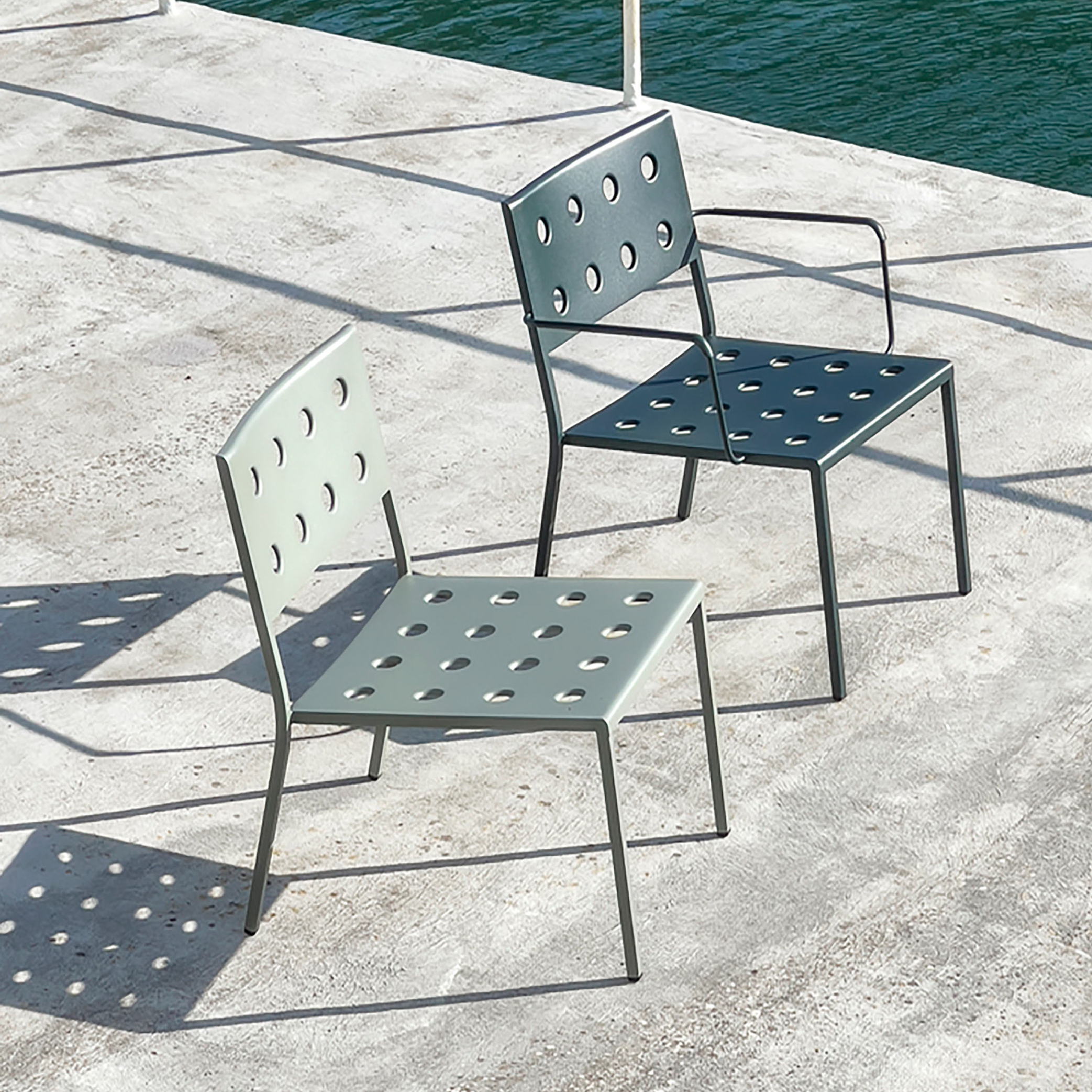 (展品) 元素 / 戶外休閒扶手椅 by HAY