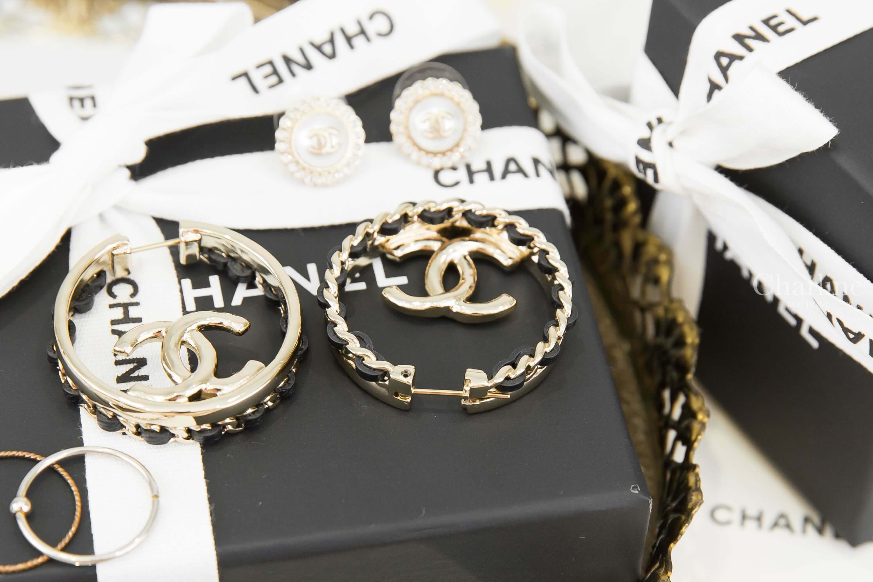 Chanel Earrings 金色CC皮穿鍊拼接金屬圓圈耳環-Charline Boutique 精品代購