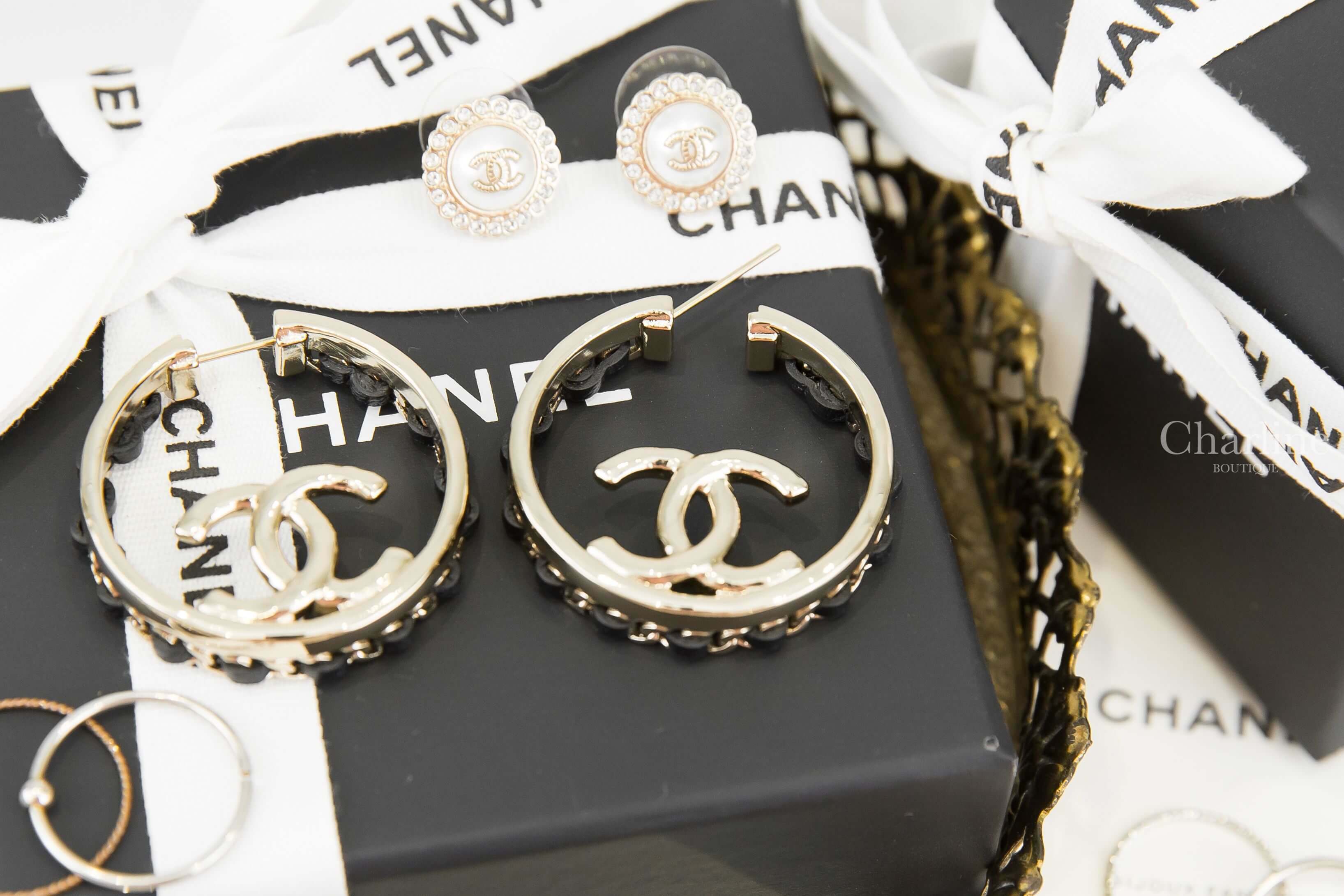 Chanel Earrings 金色CC皮穿鍊拼接金屬圓圈耳環-Charline Boutique 精品代購