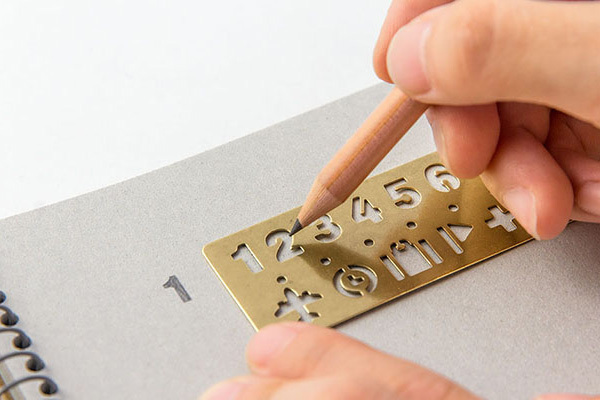 TN黃銅描字書籤尺 - TRAVELER’S notebook