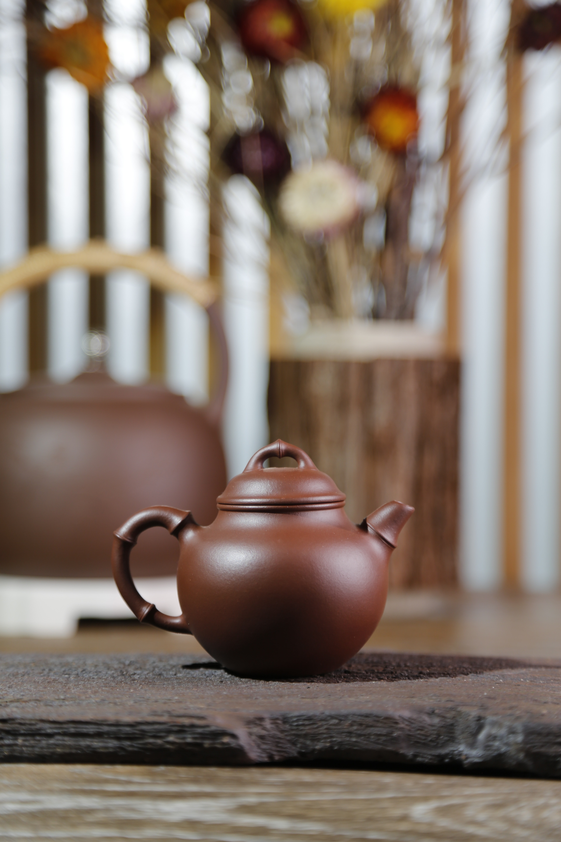 【君清】-- 靈動而饒有意趣，泡茶褒香，養成後高貴迷人。