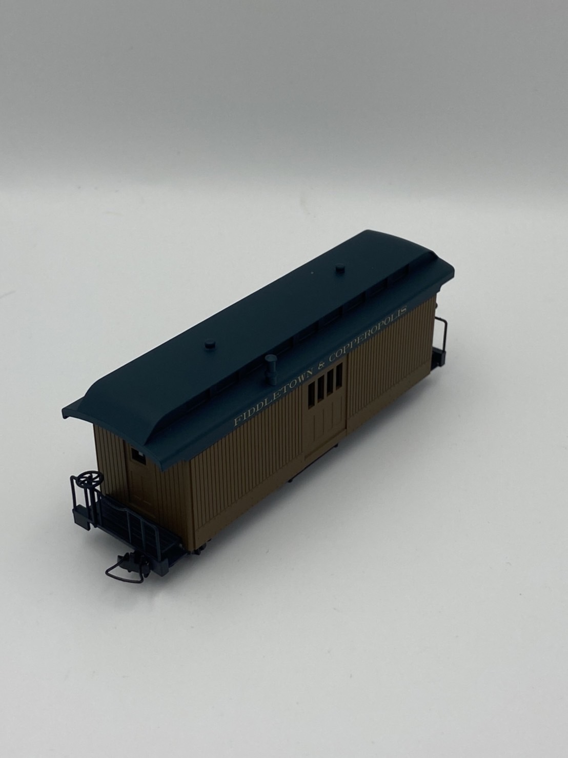 Minitrains 5164 HOe規 F&C Mail Car 郵務車