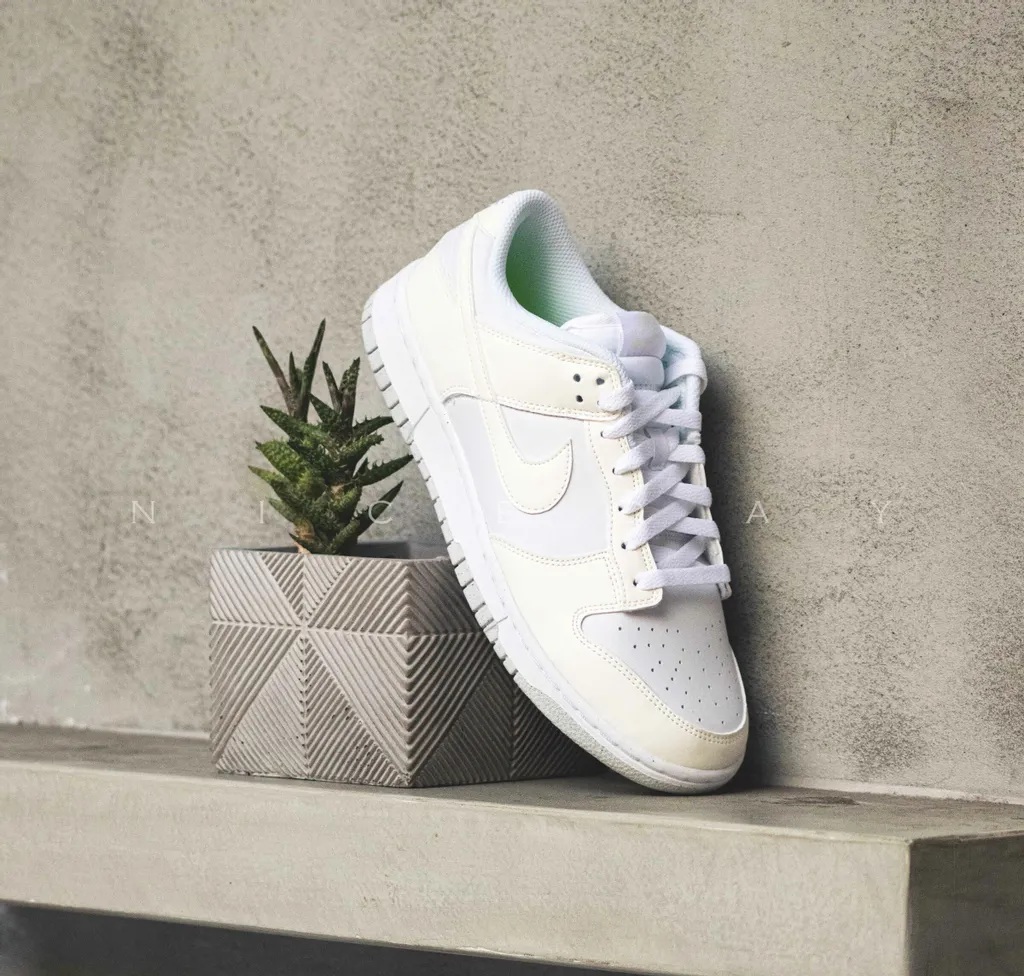 nike dunk low move to zero bright
