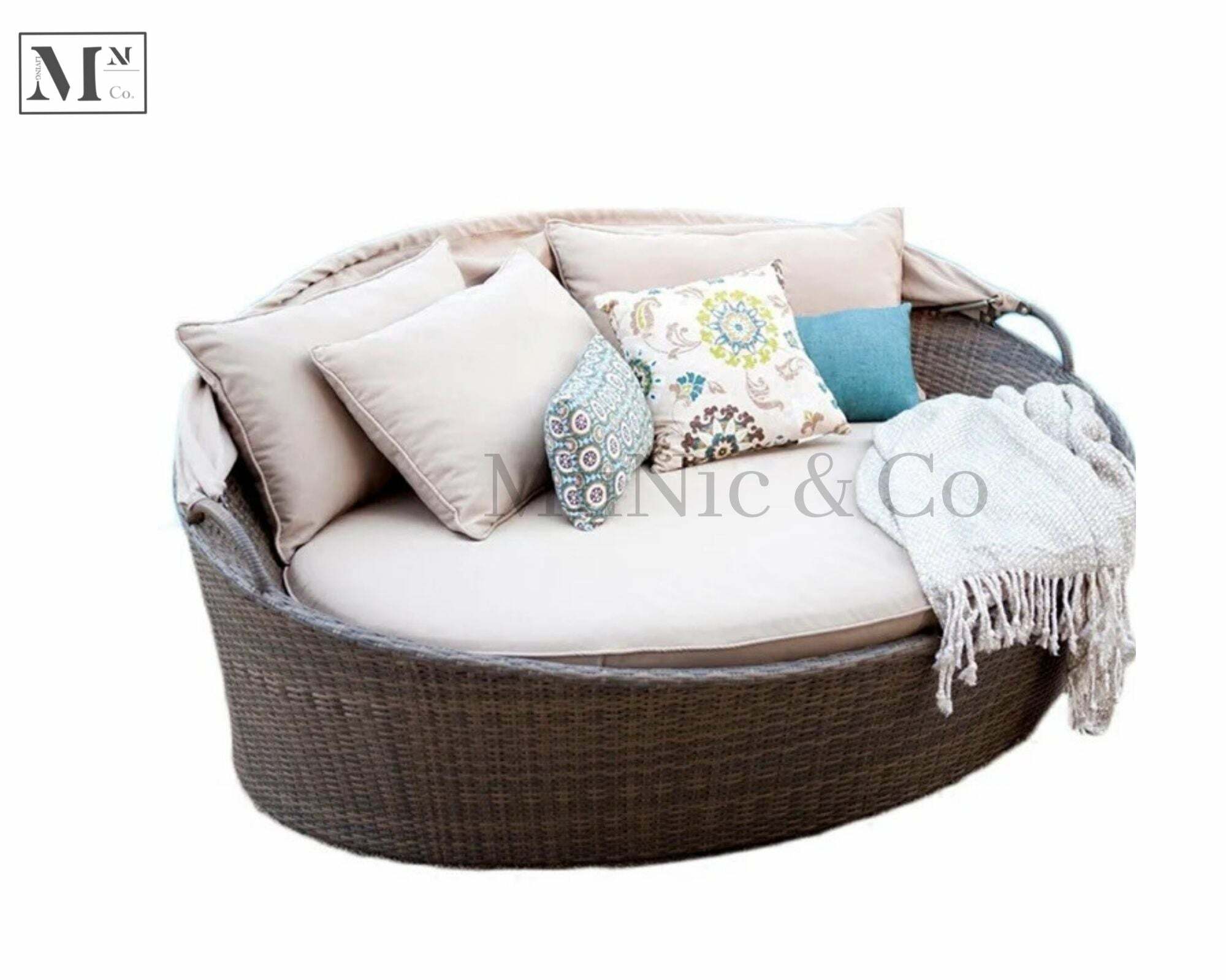 NOVO Outdoor Sofa Day Bed with Retractable Shade
