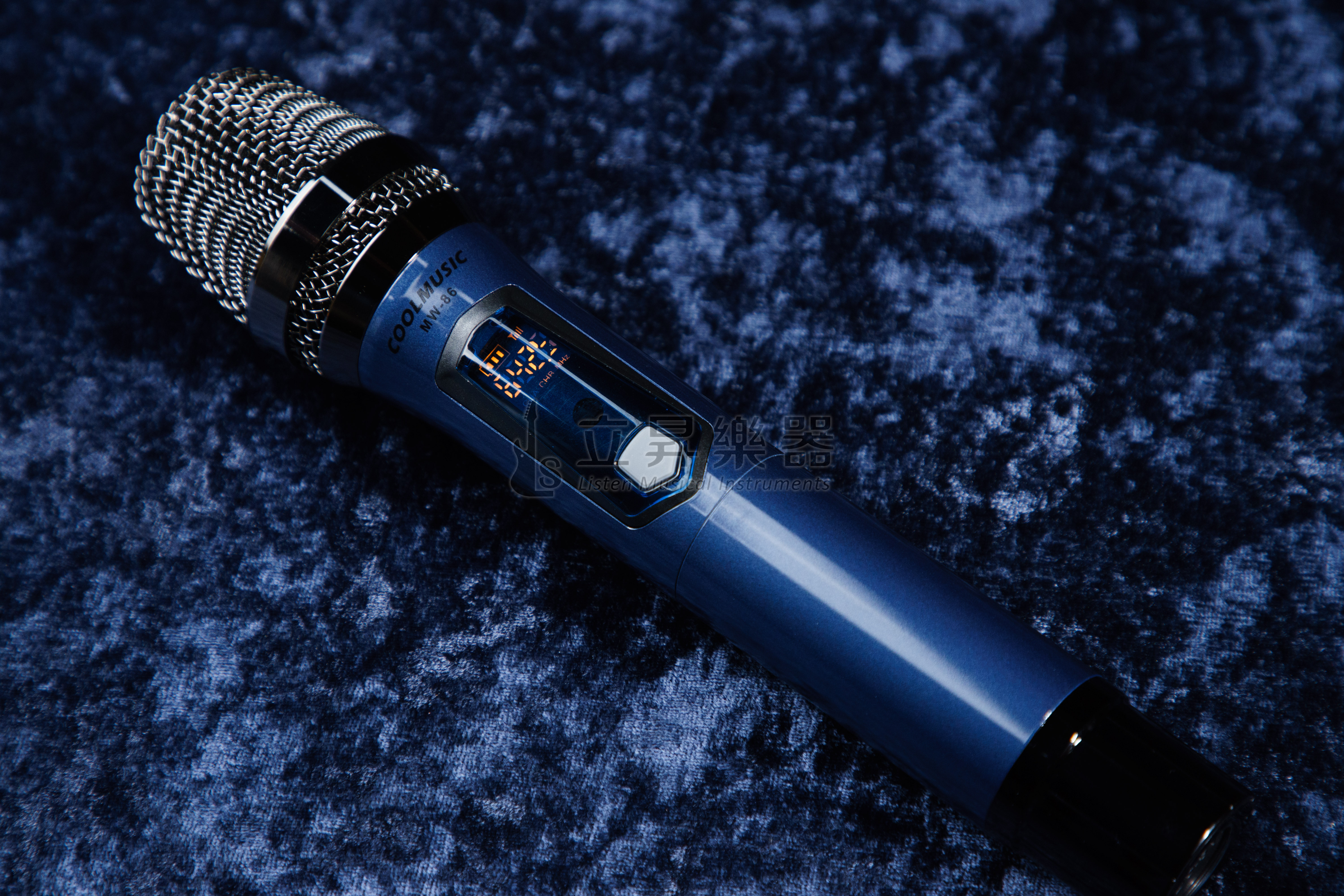 【多款規格】 Coolmusic 無線麥克風 U頻 充電式 附收納盒  ｜ MW-86 一對一 【多款規格】 Coolmusic 無線麥克風 U頻 充電式 附收納盒 ｜ MW-86 一對一 / MW2-86 一對二 第 3 張圖片｜三峽麥克風