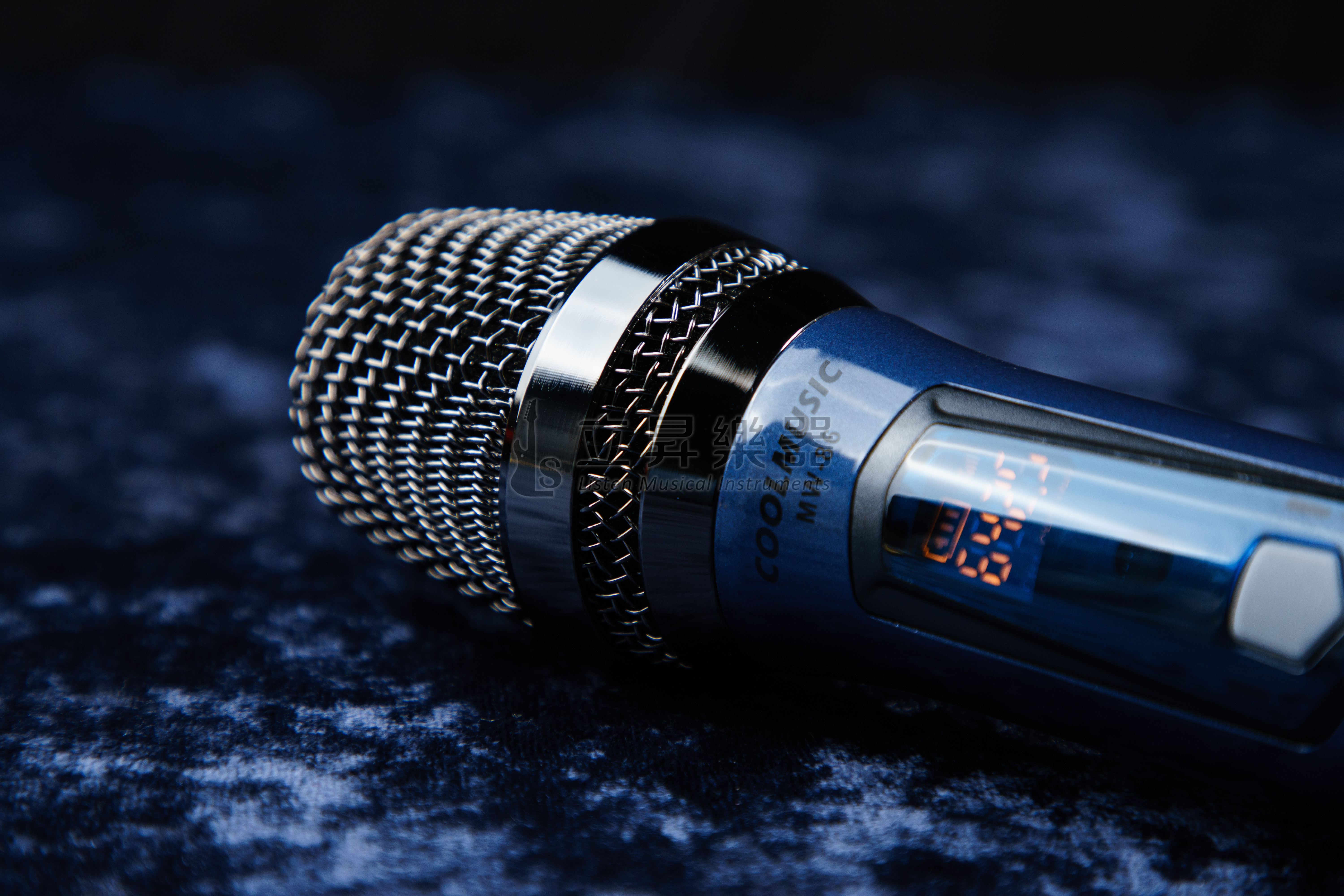 【多款規格】 Coolmusic 無線麥克風 U頻 充電式 附收納盒  ｜ MW-86 一對一 【多款規格】 Coolmusic 無線麥克風 U頻 充電式 附收納盒 ｜ MW-86 一對一 / MW2-86 一對二 第 4 張圖片｜三峽麥克風