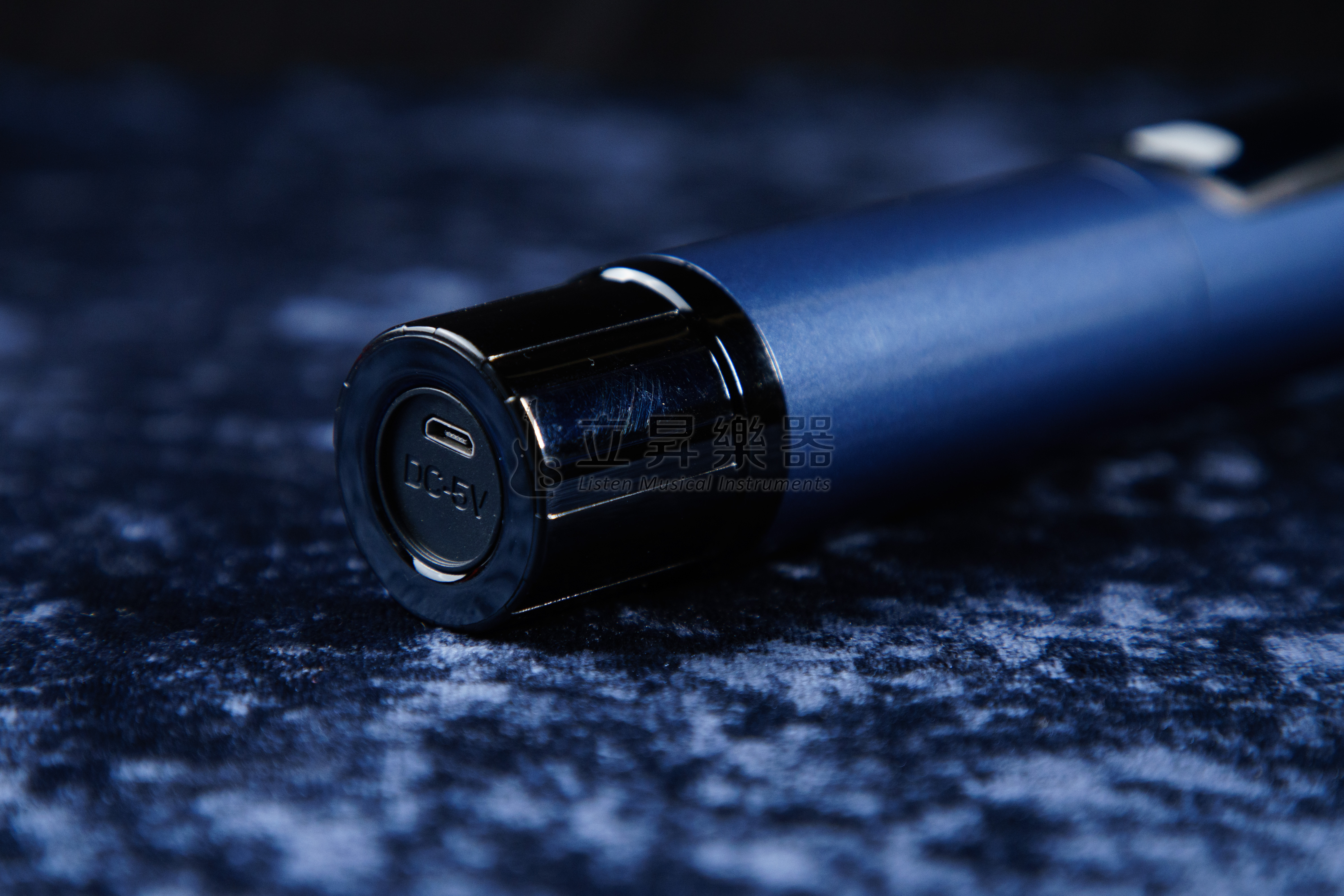 【多款規格】 Coolmusic 無線麥克風 U頻 充電式 附收納盒  ｜ MW-86 一對一 【多款規格】 Coolmusic 無線麥克風 U頻 充電式 附收納盒 ｜ MW-86 一對一 / MW2-86 一對二 第 6 張圖片｜三峽麥克風