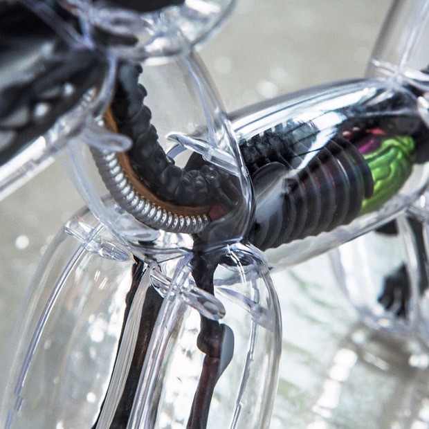 4D Master Artist Jason Freeny Balloon Dog Half Cut Black Skeleton Doll Model Collection