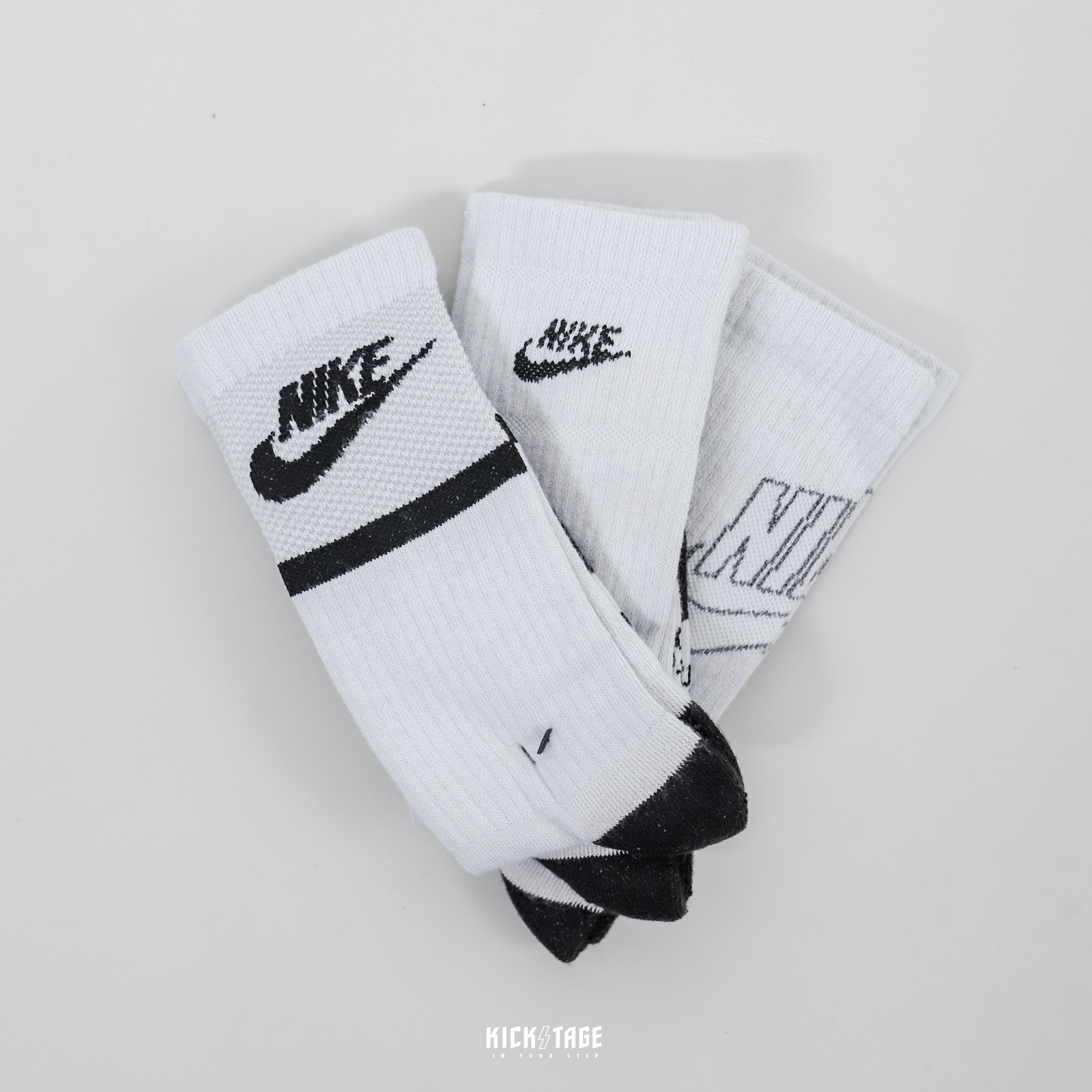 三入一組 NIKE EVERYDAY Dri-FIT 淺灰黑 大勾 LOGO 緩震 長襪 中筒襪【DA2401-905】