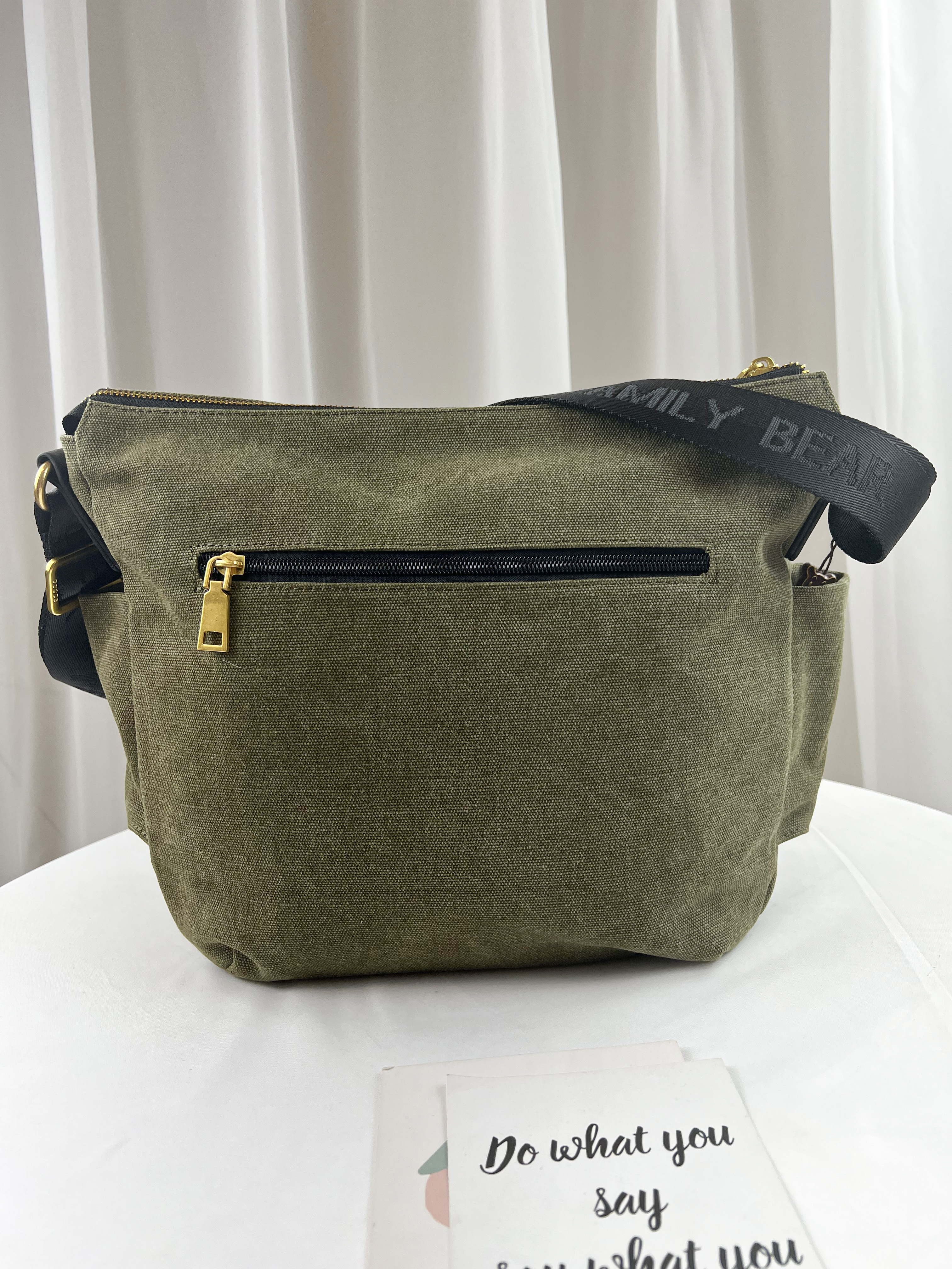 FamilyBear  軍綠帆布拼接真皮側背包  #2533