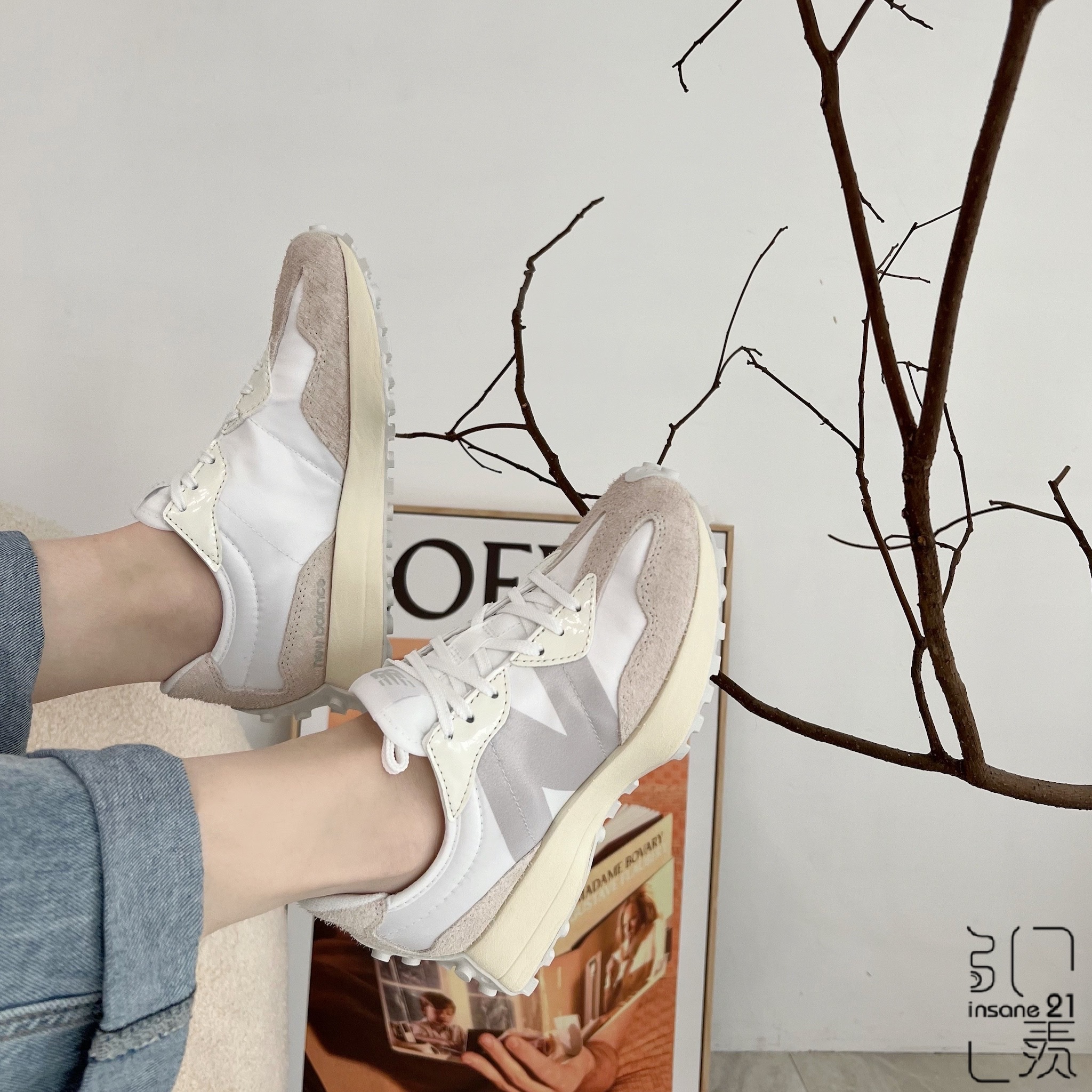 NEW BALANCE 327 復古 休閒鞋 麂皮 白絲綢 白銀 WS327SFD