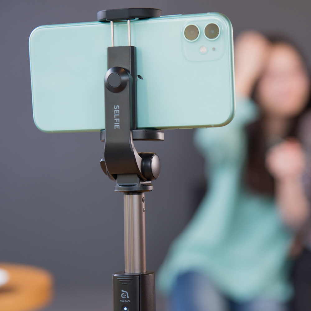 SELFIE Wireless Bluetooth Tripod Selfie Stick