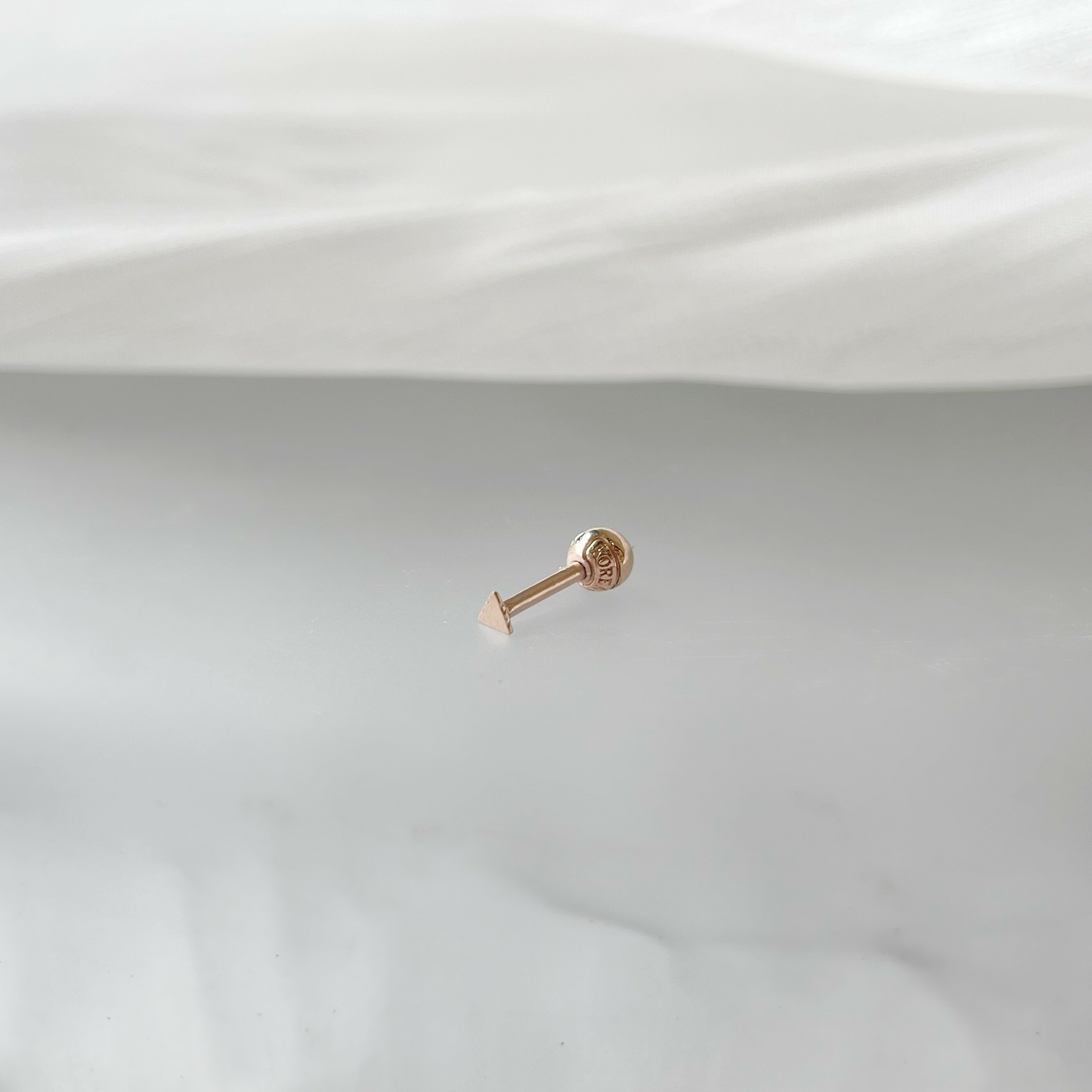 14K Tiny小三角轉珠耳環