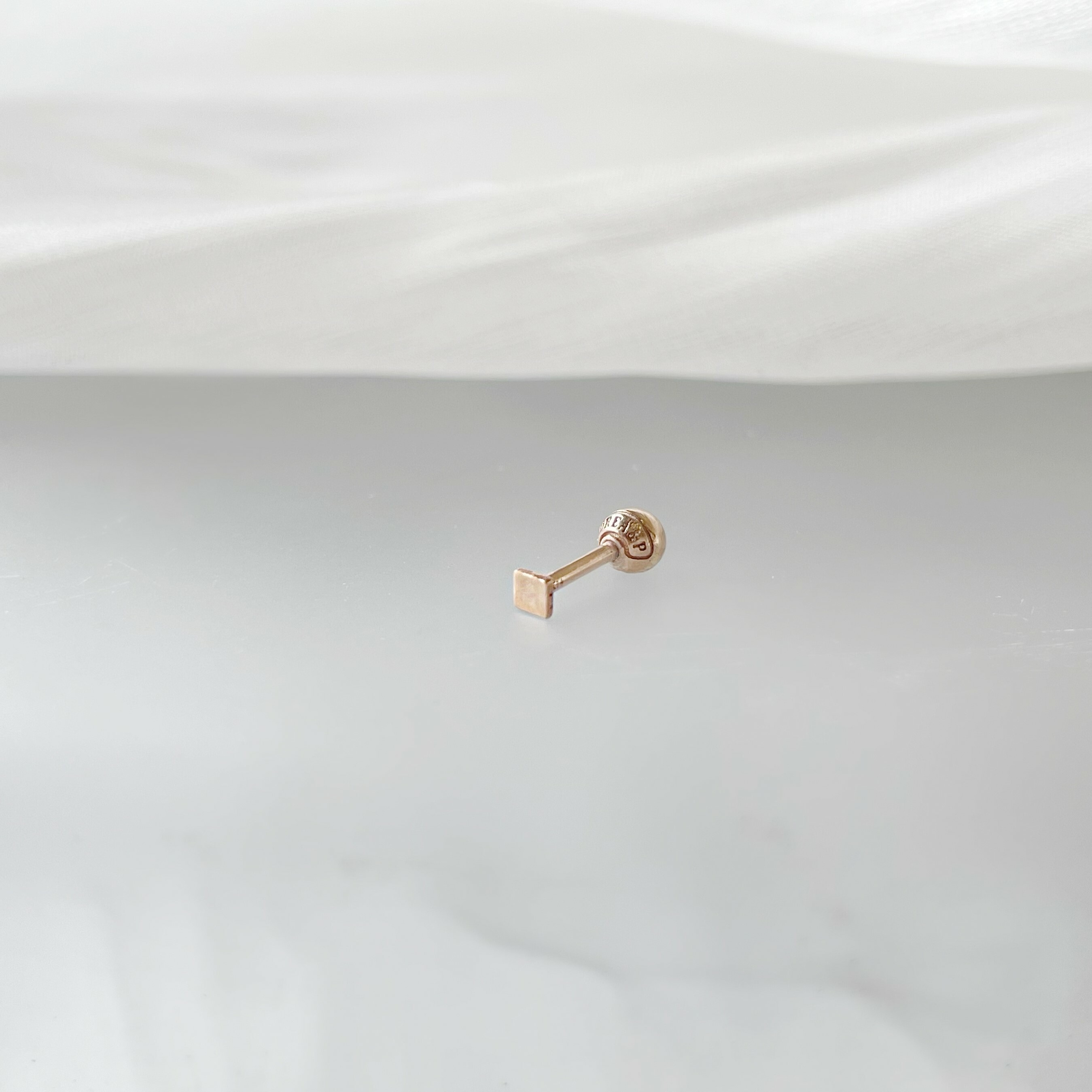 14K Tiny小方轉珠耳環