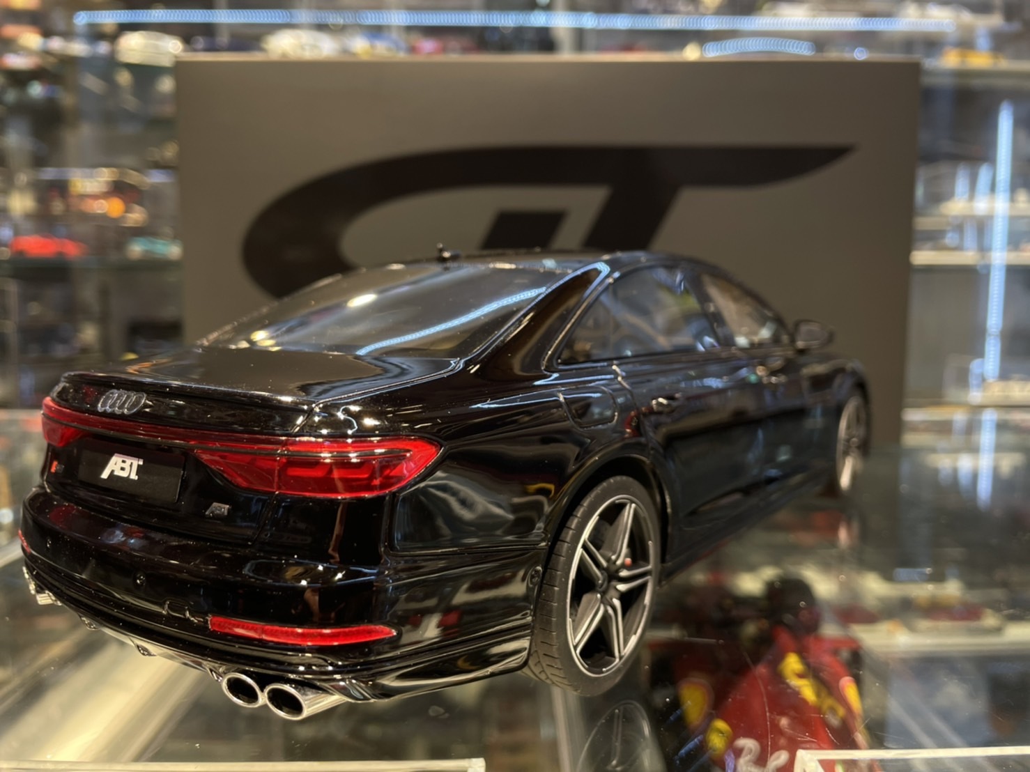 GT SPIRIT GT356 Audi A8 S8 ABT 2020 Black 1/18 (Resin)