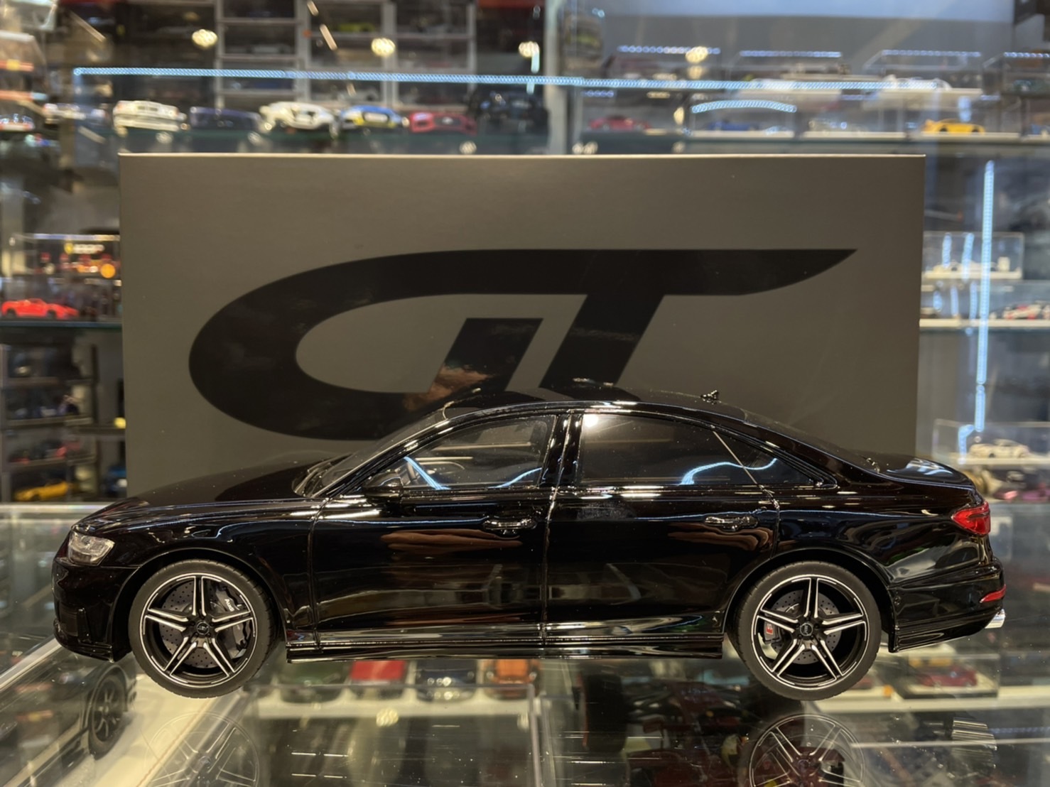 GT SPIRIT GT356 Audi A8 S8 ABT 2020 Black 1/18 (Resin)