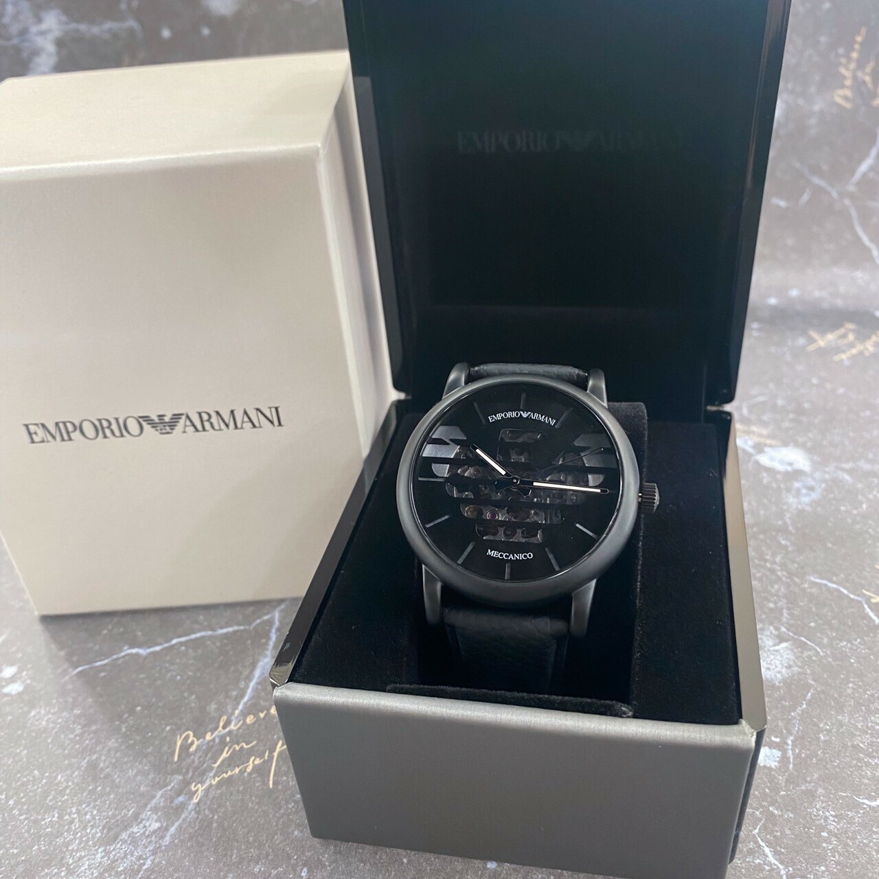 【emporio Armani】老鷹鏤空機械錶 Ar60032 43mm 現代鐘錶