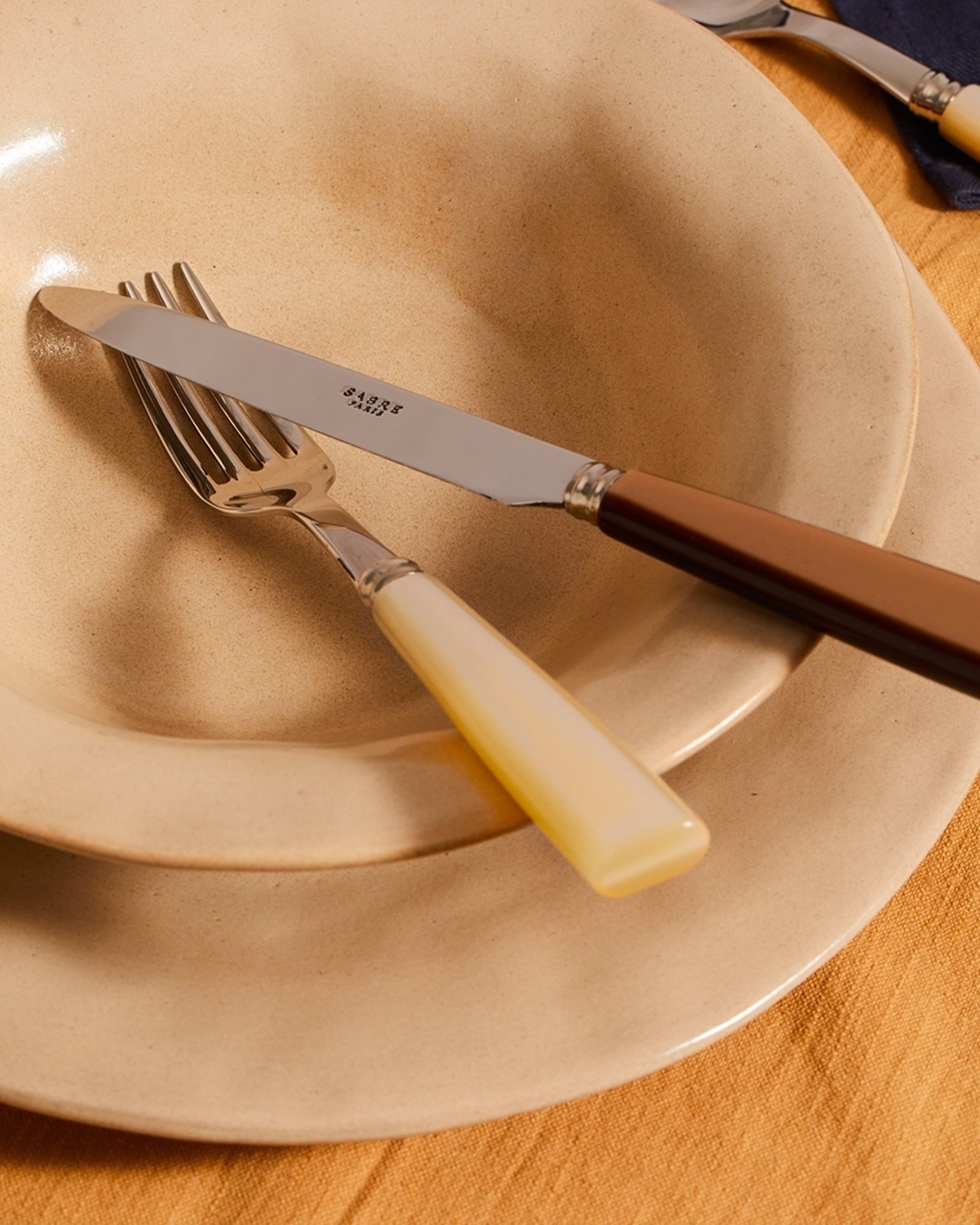 SABRE | Icône 60s 風華年代 | 主餐刀 | 焦糖棕