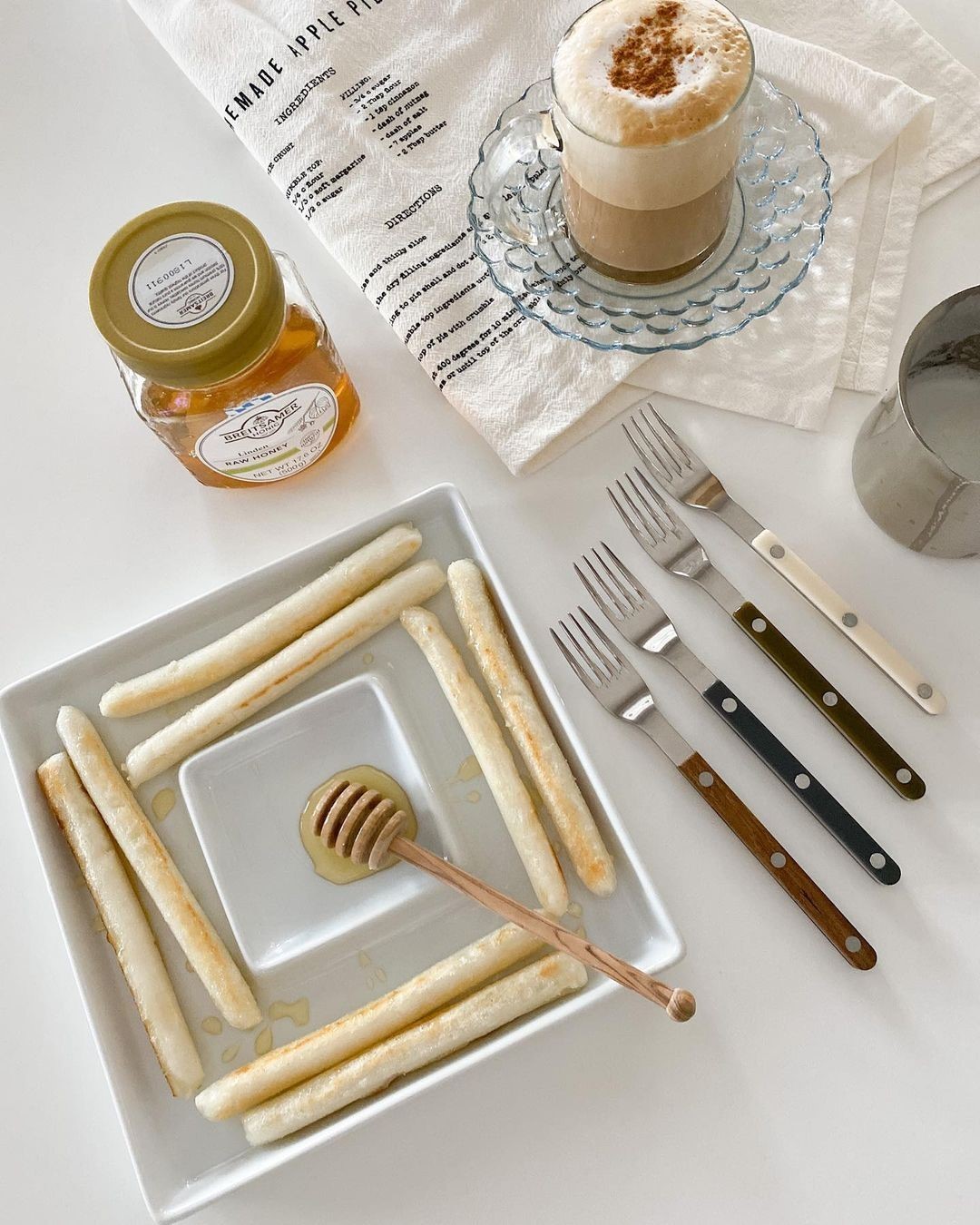 SABRE | Bistrot 復古酒館鈕扣系列 | 主餐刀 | 亮面 | 柚木