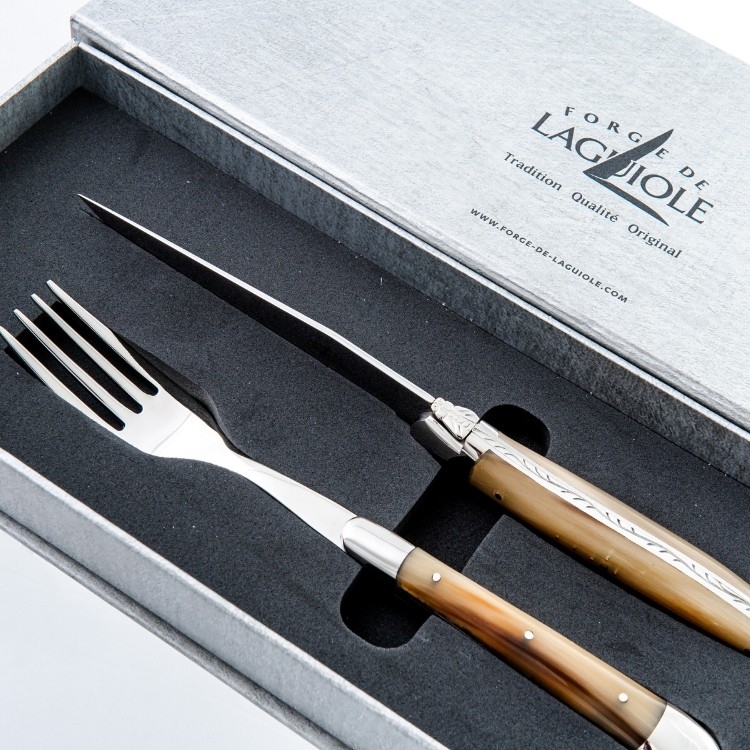 FORGE DE LAGUIOLE | 白牛角握柄刀、叉組 (亮面)